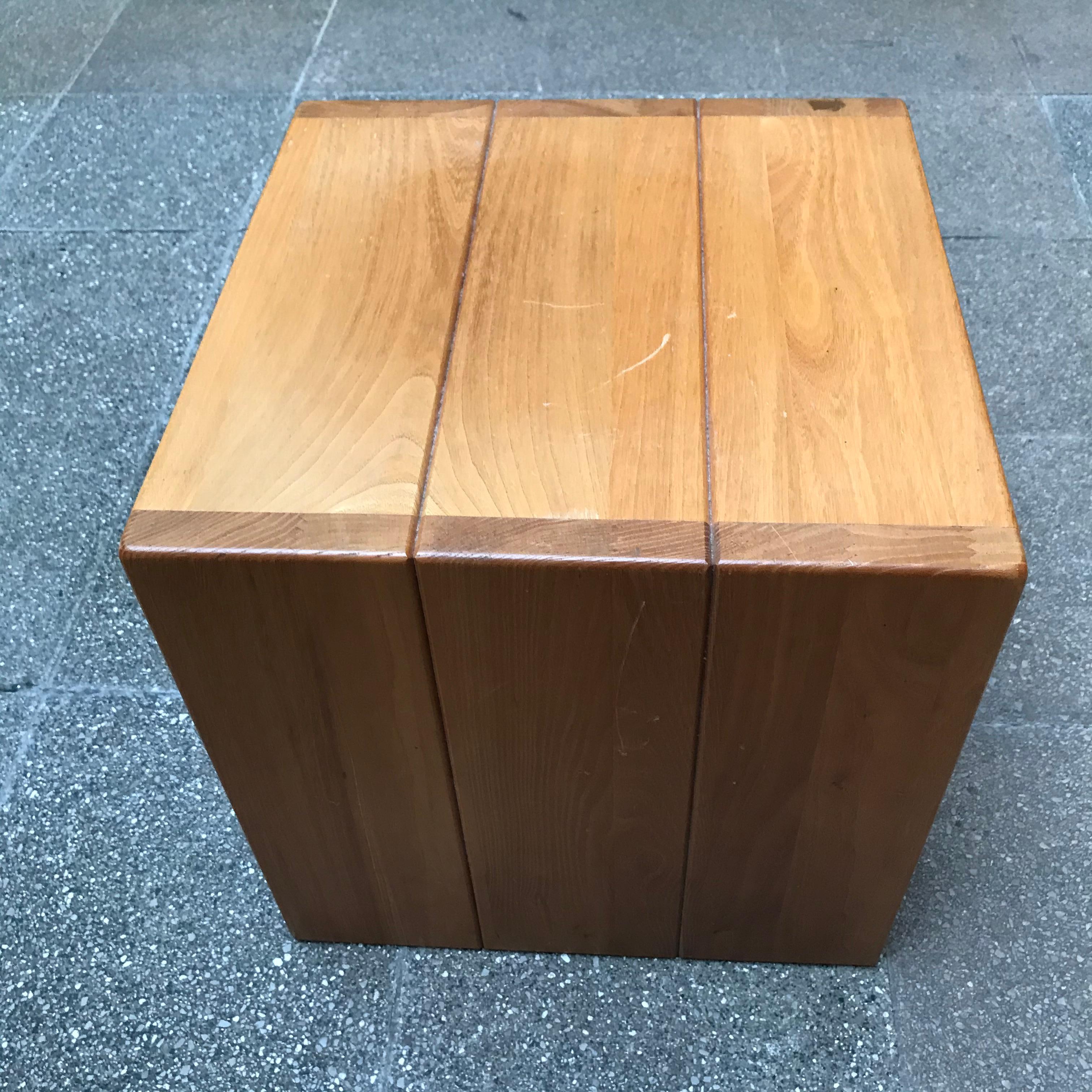 Regain Cube Table In Good Condition In Saint Ouen, FR