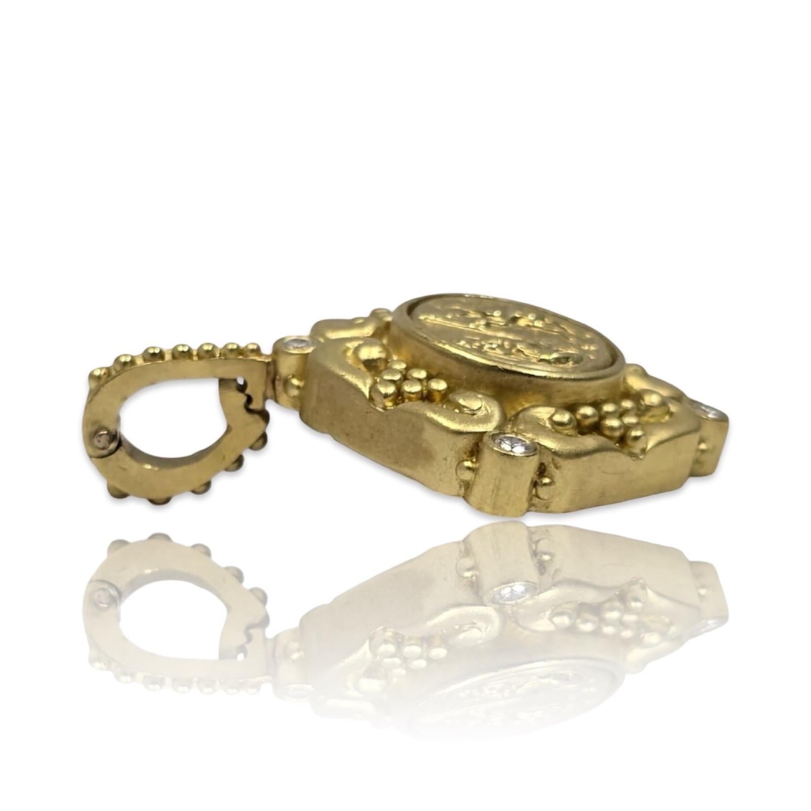 Ciondolo a medaglione rinascimentale in oro 18 carati con diamanti da 0,40 carati In condizioni ottime in vendita a Miami, FL