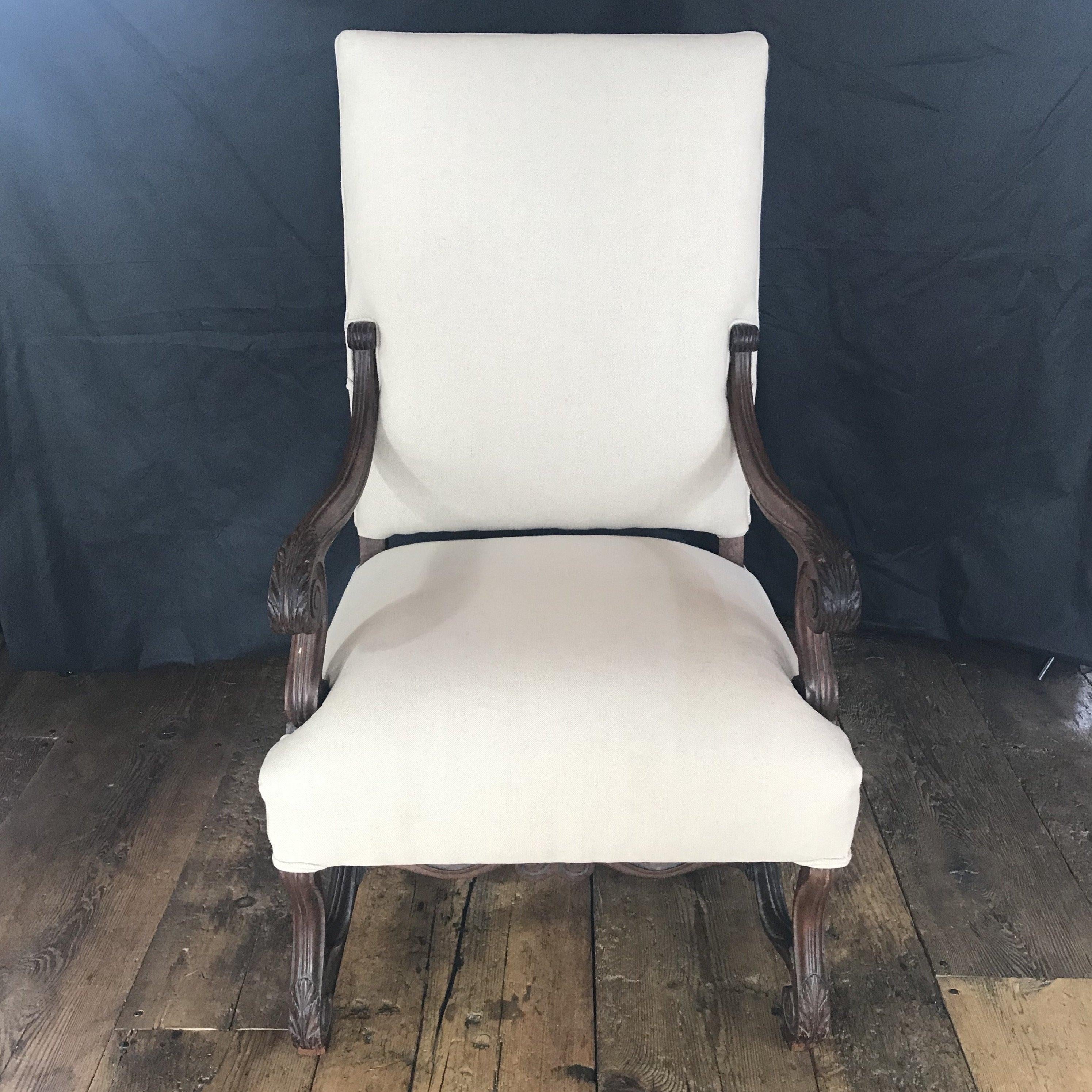 Regal 19th Century French Walnut Louis XV Armchair For Sale 2
