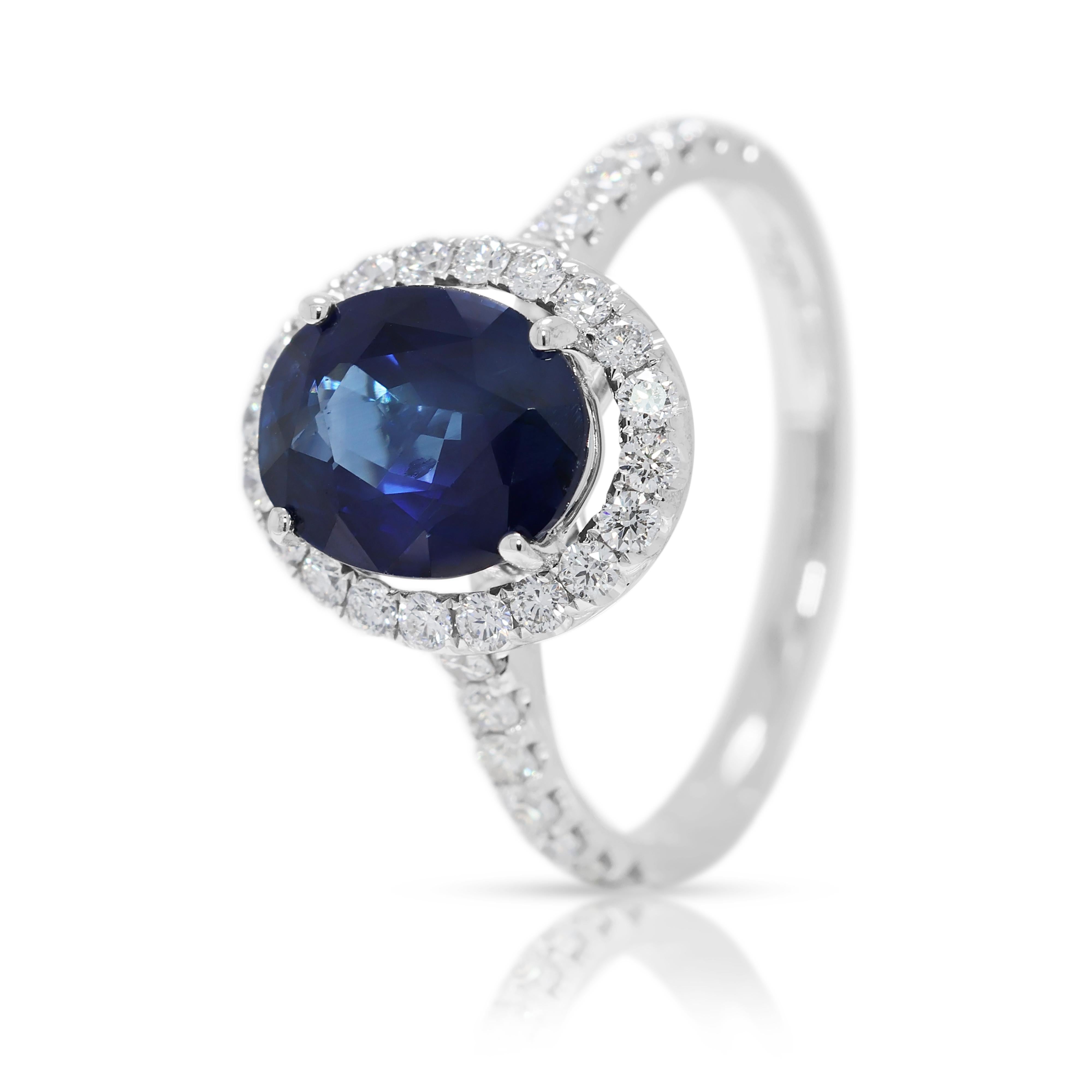 Regal 3,29ct Saphir & natürlicher Diamant Halo Ring in 18K Weißgold Damen im Angebot