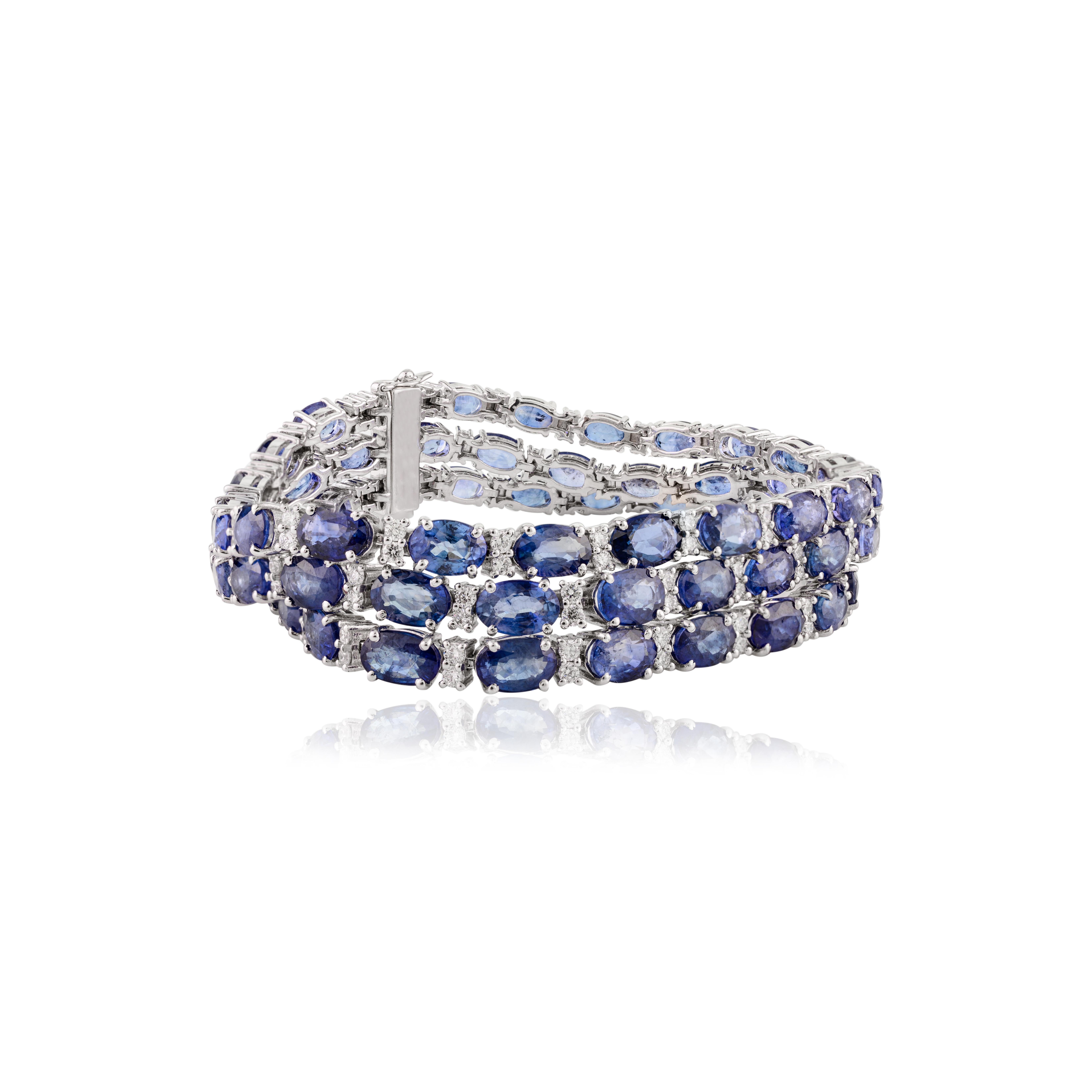 Bracciale Regal 39,02 CTW con zaffiro a tripla linea e diamanti in oro bianco 14 carati in vendita 1