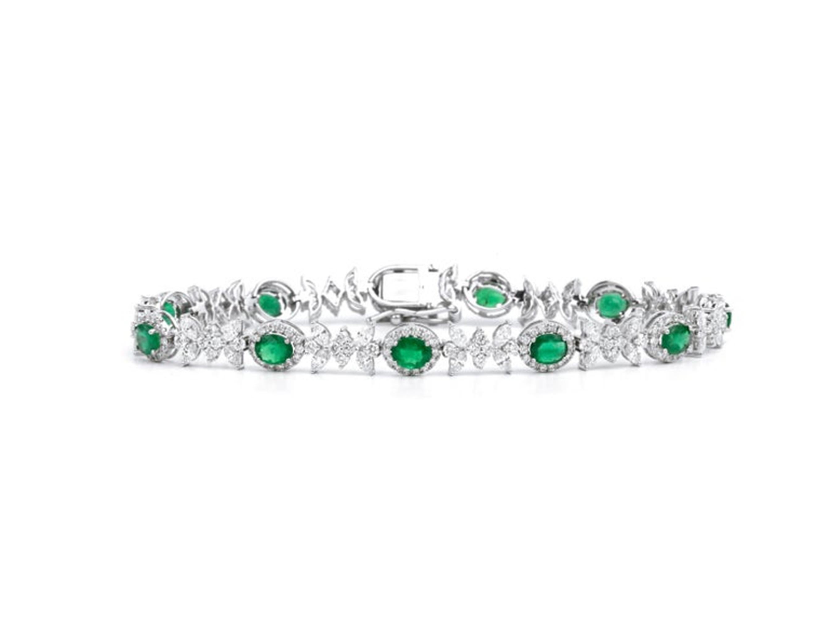 Exceptionnel Bracelet d'émeraudes naturelles de 4,5 ct de taille ovale avec diamant en or blanc 18k en vente 3