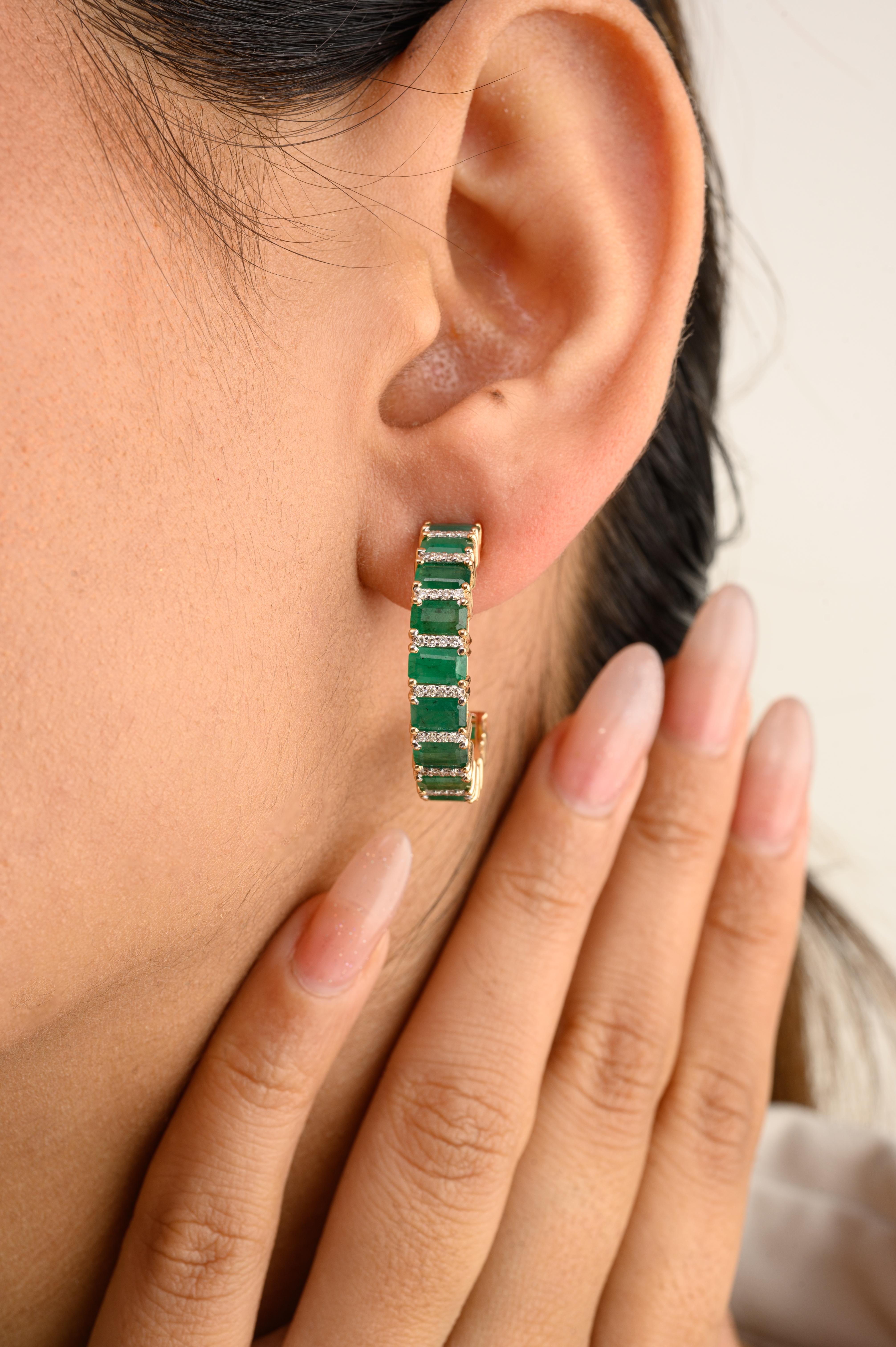 Octagon Cut Regal 7.65 Carat Emerald Diamond Half Infinity Hoop Earrings in 14k Yellow Gold For Sale