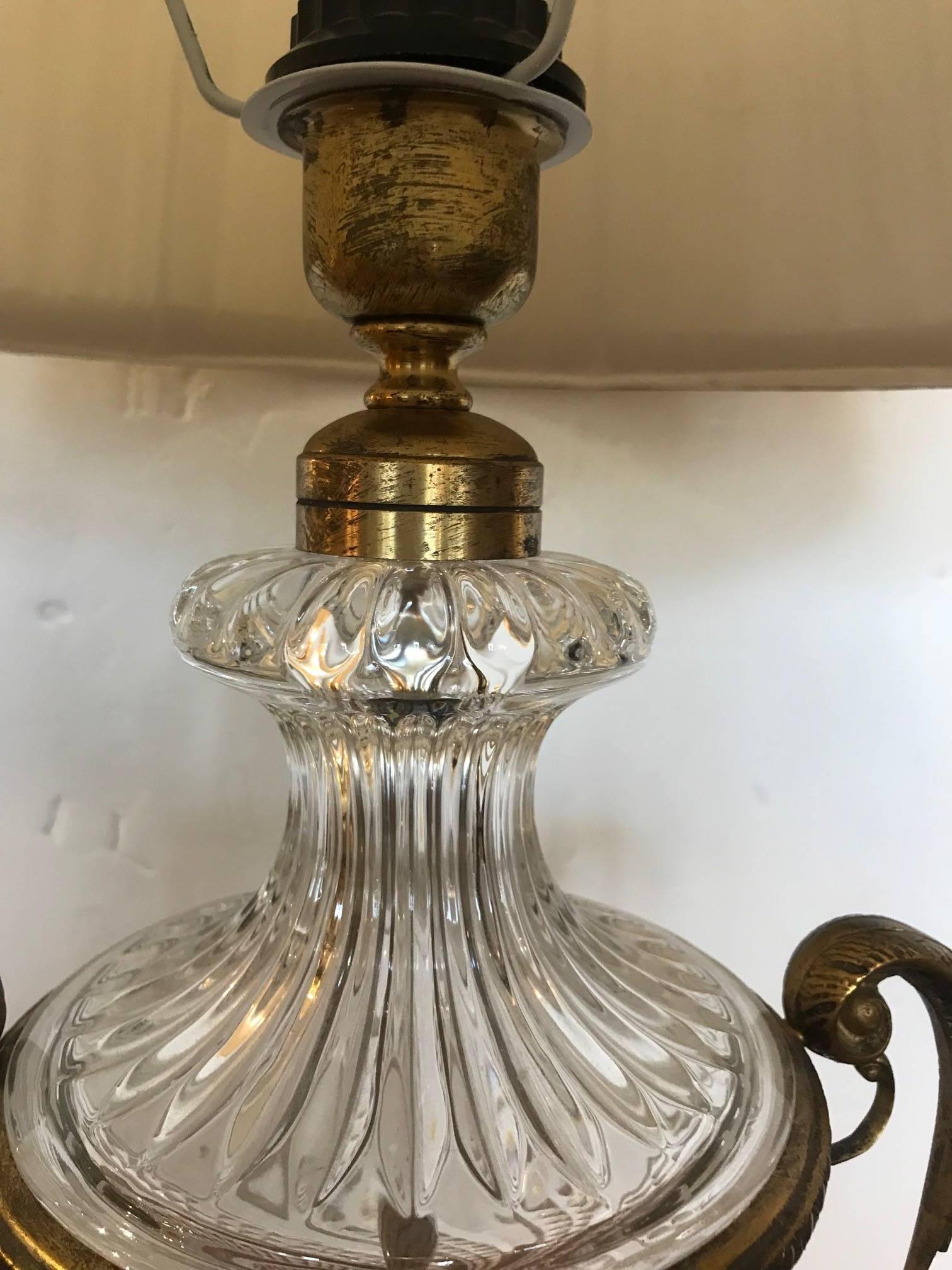 Regal Austrian Crystal Table Lamp with Bronze Decoration For Sale 2