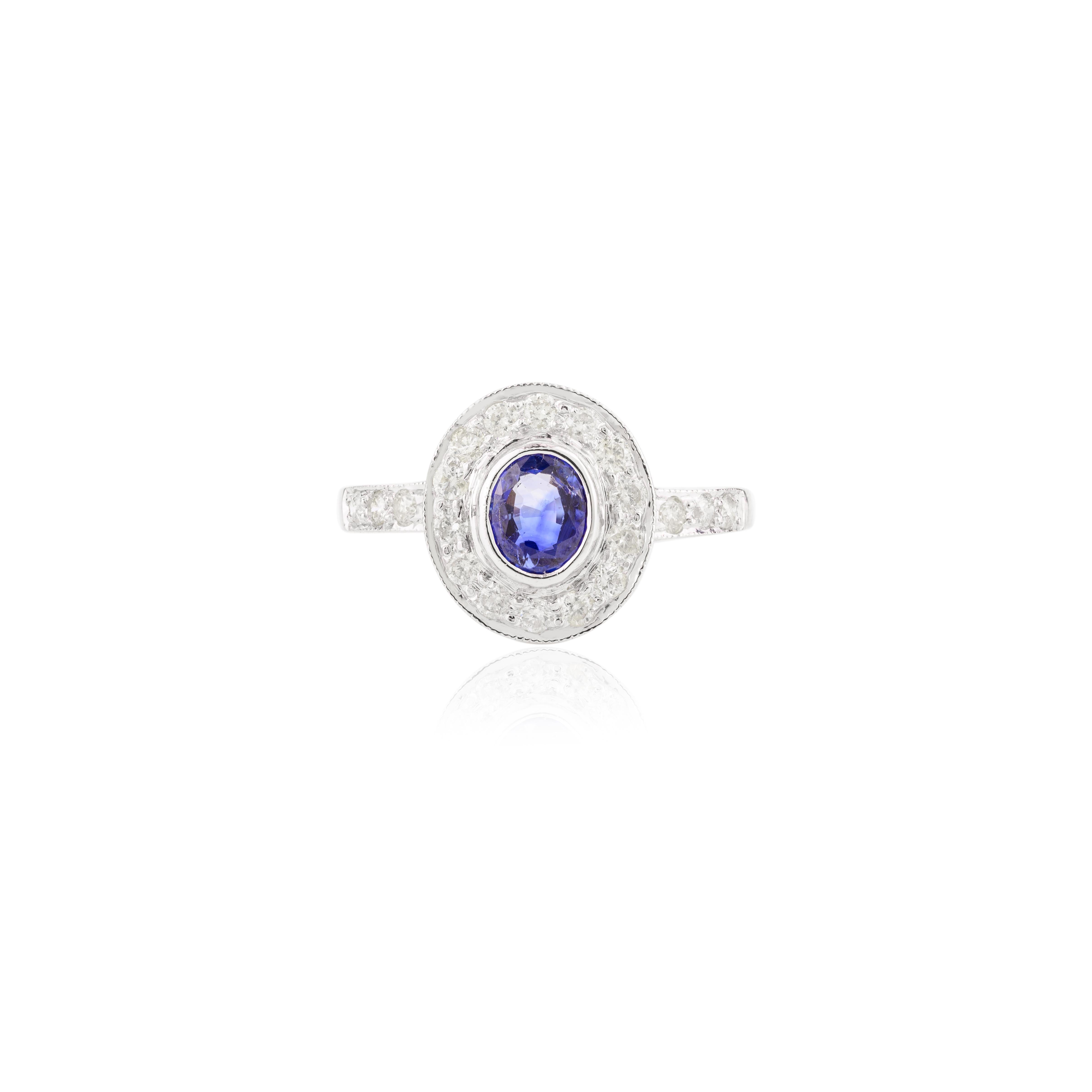 Im Angebot: Regaler blauer Saphir-Diamant-Halo-Hochzeitsring mit Halo-Ehering für sie aus 14k Weißgold () 8