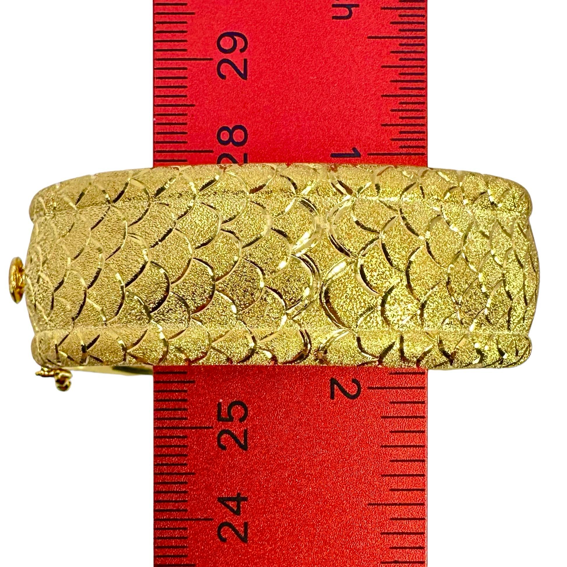 Regal Design, Diamond & Florentine Finish 18K Gold Cuff Bracelet 1.25 Inch Wide For Sale 6