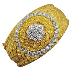 Vintage Regal Design, Diamond & Florentine Finish 18K Gold Cuff Bracelet 1.25 Inch Wide