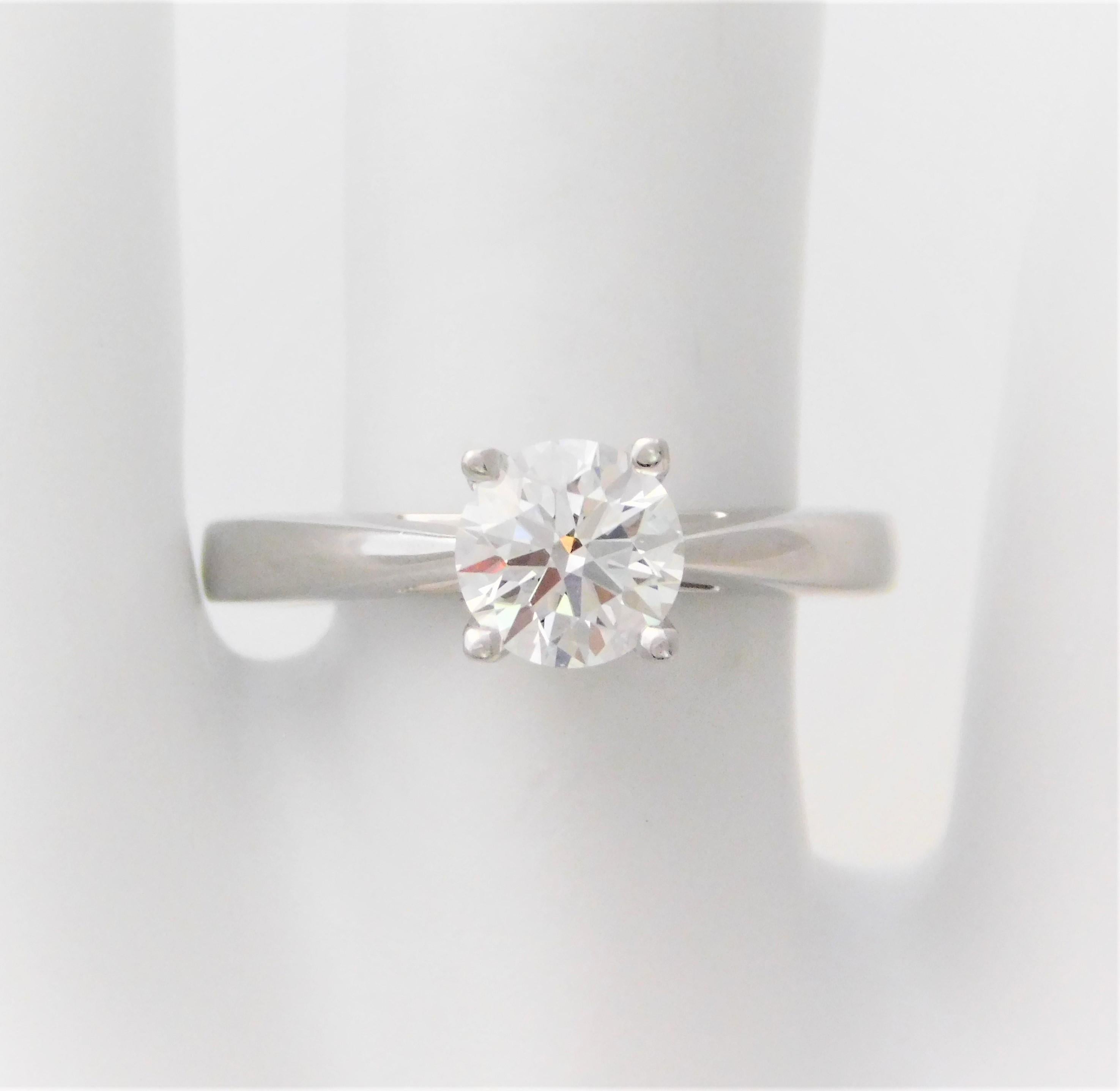 Regal Elegance 1.06 Carat Round Brilliant Diamond Solitaire Platinum Engagement 1