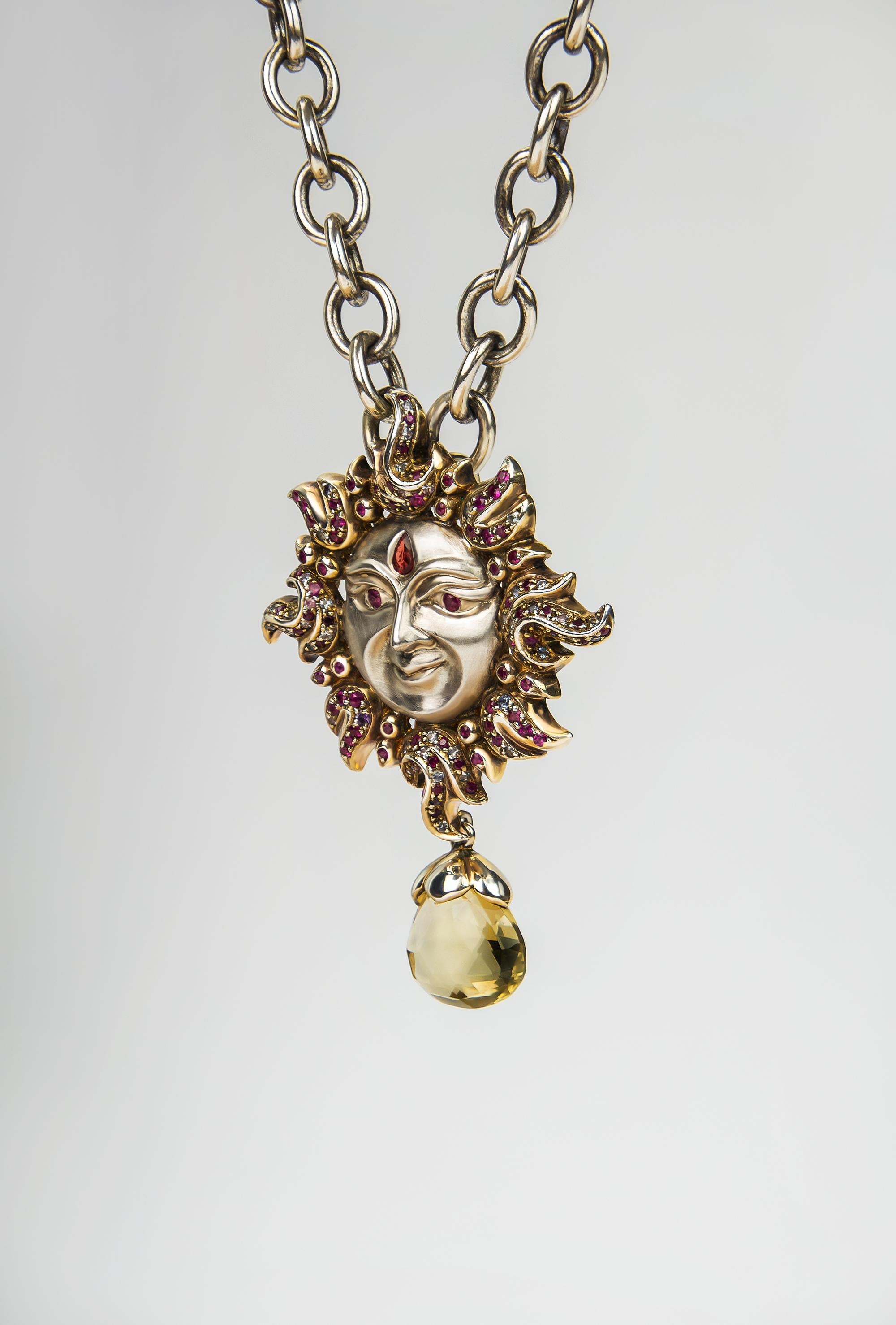 The Regal Fantasy Sun Necklace will add some radiance to your jewellery collection. Featuring a gleaming portrayal of the sun, it is a showcase of craftsmanship drawing influences from Baroque and hints at Renaissance art. 

The design has been