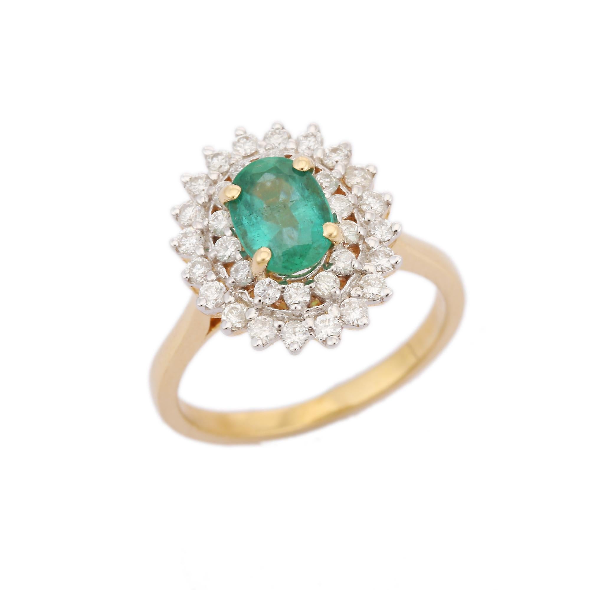 En venta: Regal Anillo de boda con halo de esmeralda natural y diamantes Anillo de oro amarillo de 14 quilates  2