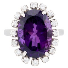 Anillo Halo de Amatista Púrpura y Diamante en Platino
