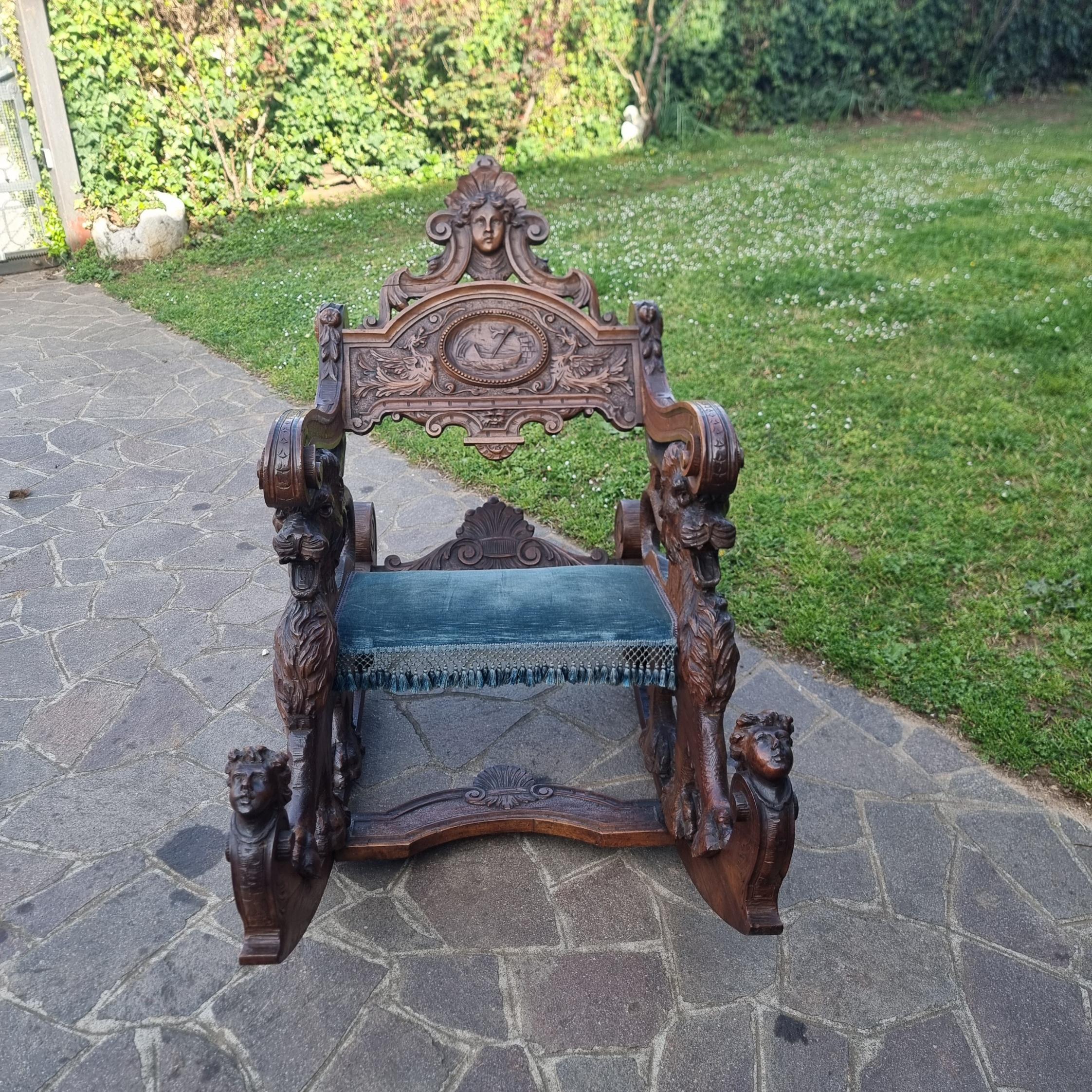 Régal de la chaise à bascule vénitienne du 19ème siècle en noyer avec décorations et Putti - Très rare en vente 4