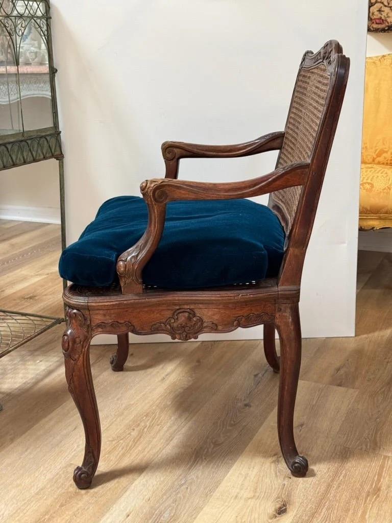 Regence Beechwood Caned Fauteuil, France, 18th century For Sale 1