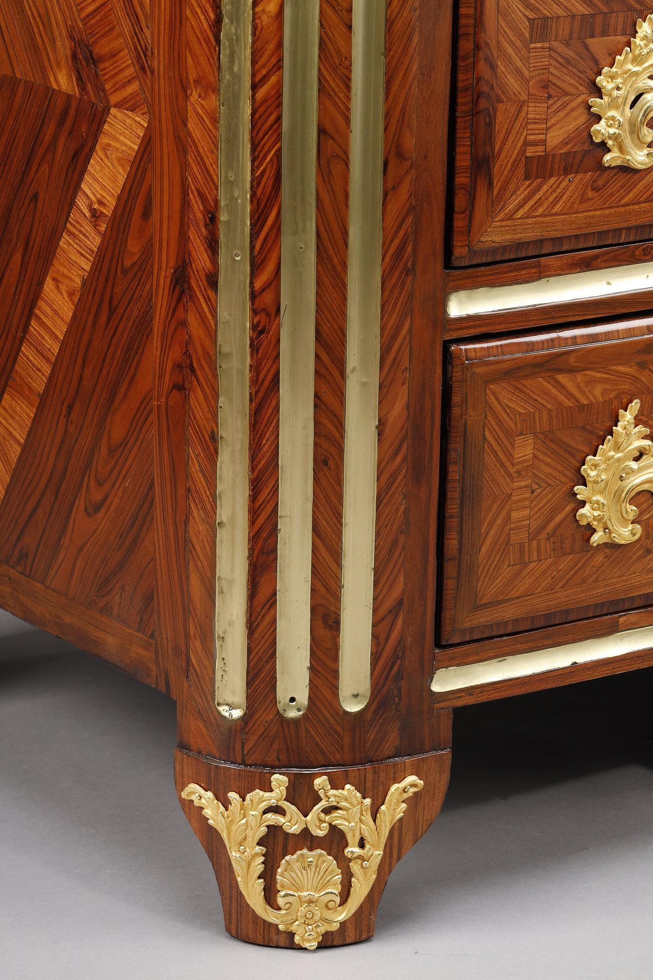 Regence chest of drawers stamped P M , attributed to Pierre Moulin For Sale 10