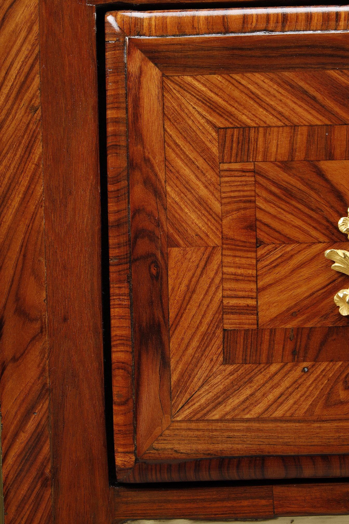 Regence chest of drawers stamped P M , attributed to Pierre Moulin For Sale 13