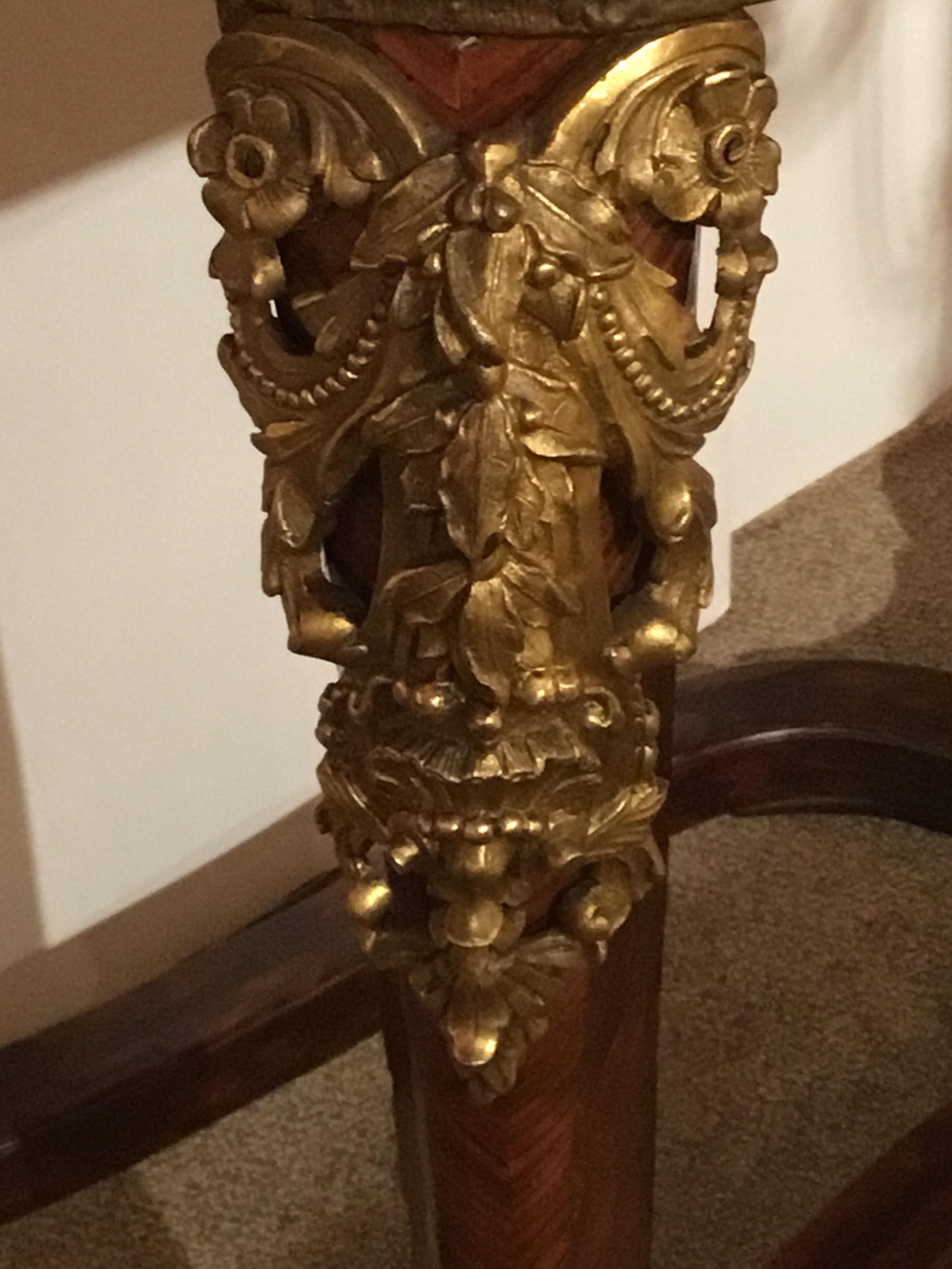 Table console Régence en bois de feuillus marqueté et monté sur bronze doré, 18ème siècle en vente 5