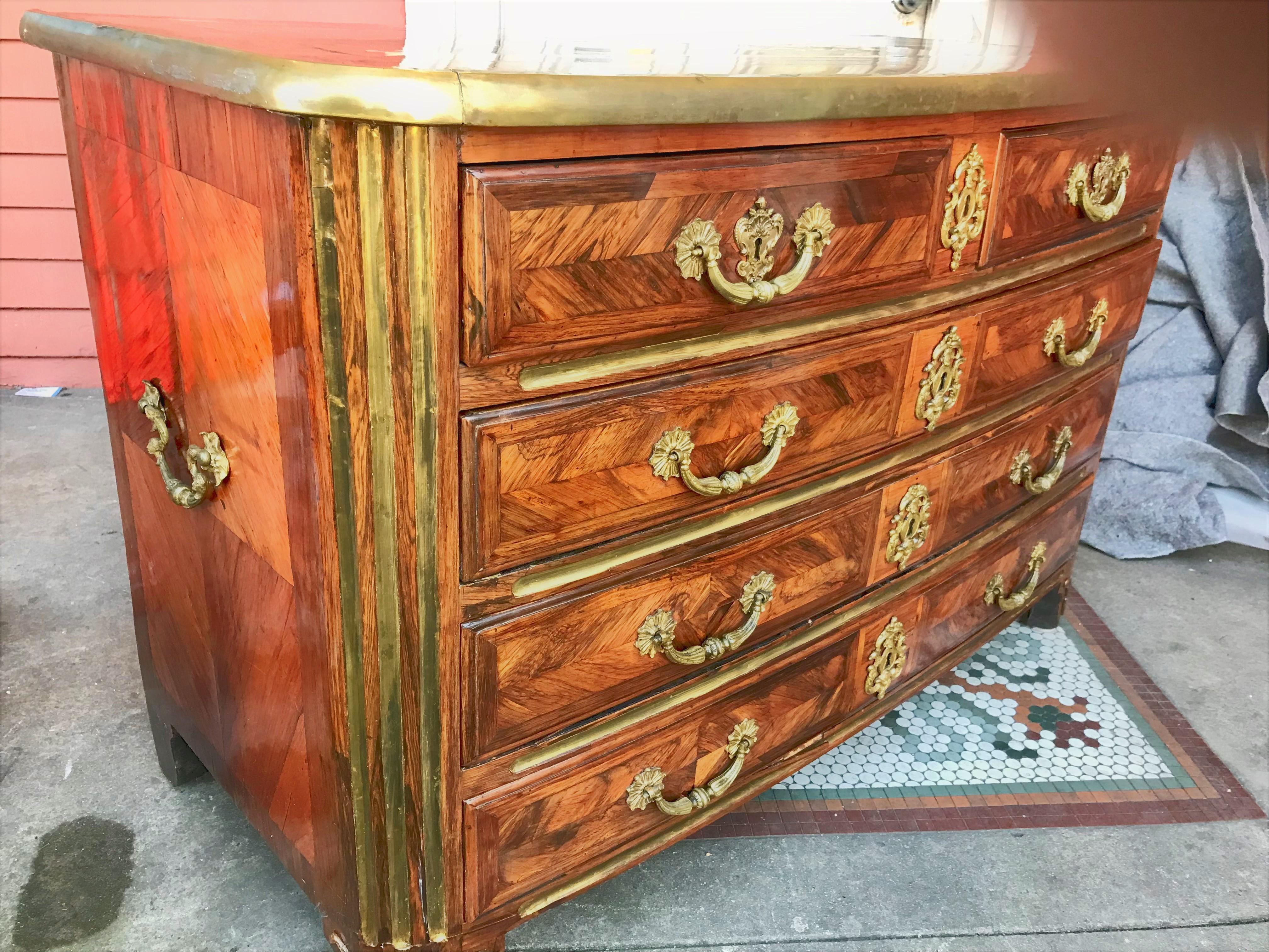 Régence Regence Kingwood Commode Early 18th Century with Gilded Mounts