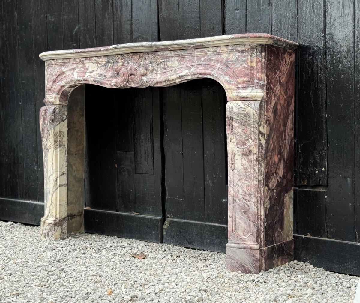 Regence mantel in Breche Violette marble, 18th century For Sale 4