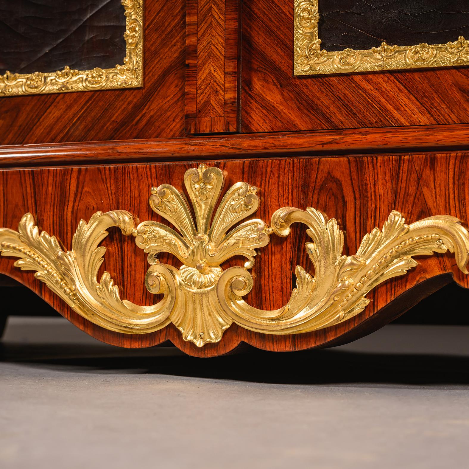 Beistellschrank im Régence-Stil mit Lacktafeln, Paul Sormani zugeschrieben, um 1890 im Angebot 5