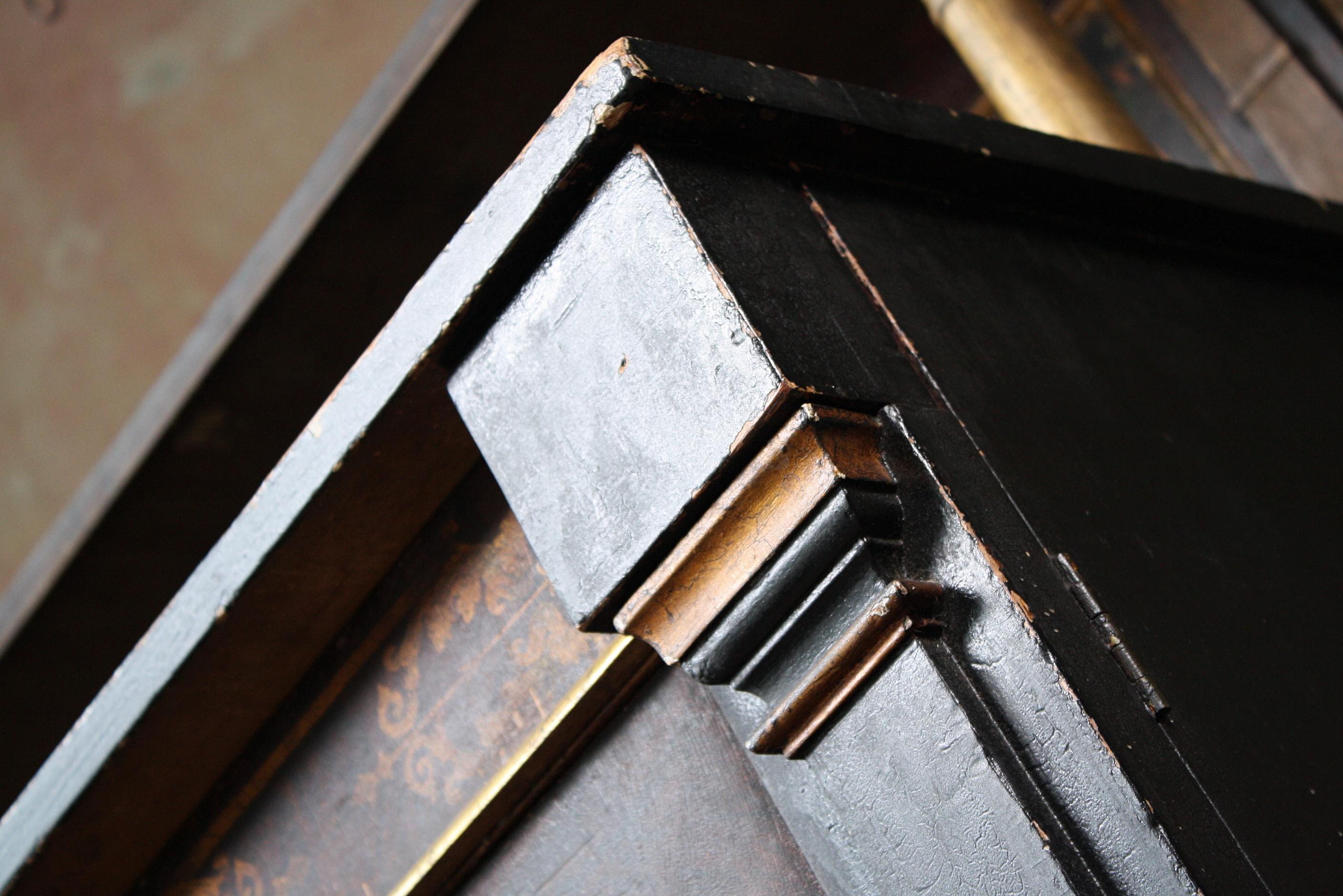Regencia XIX Chinoiserie Casa de Campo Chiffonier Buffet Aparador Armario en venta 4