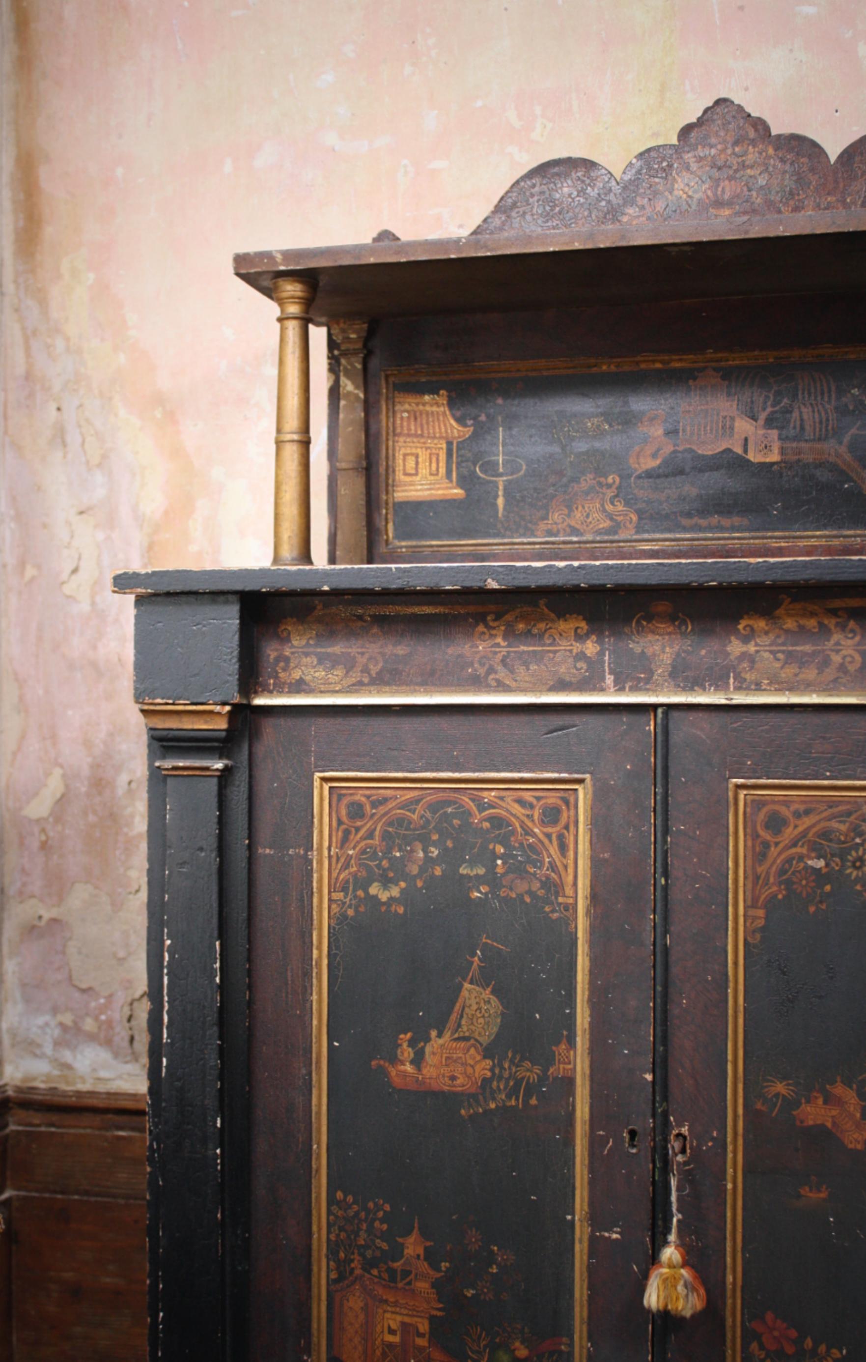 Regencia XIX Chinoiserie Casa de Campo Chiffonier Buffet Aparador Armario Inglés en venta