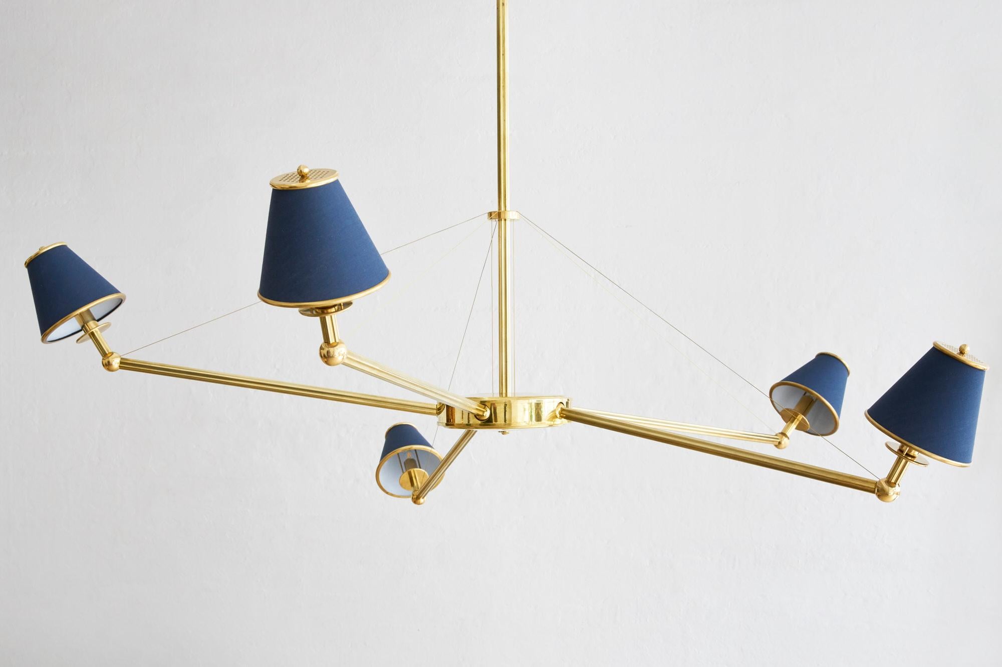 American Regency 5-Arm Chandelier by Billy Cotton in Brass with Navy Shades For Sale