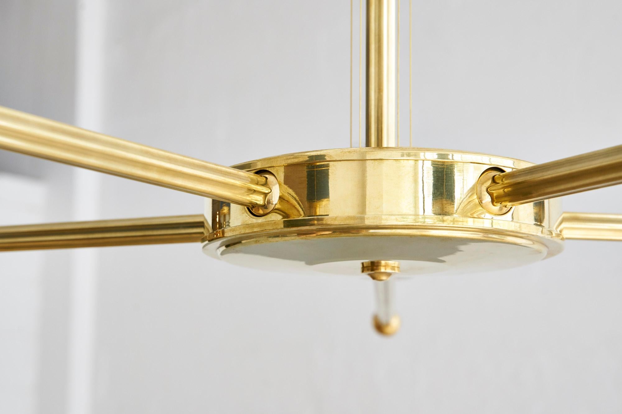 Regency 5-Arm Chandelier by Billy Cotton in Brass with Navy Shades In New Condition For Sale In Brooklyn, NY