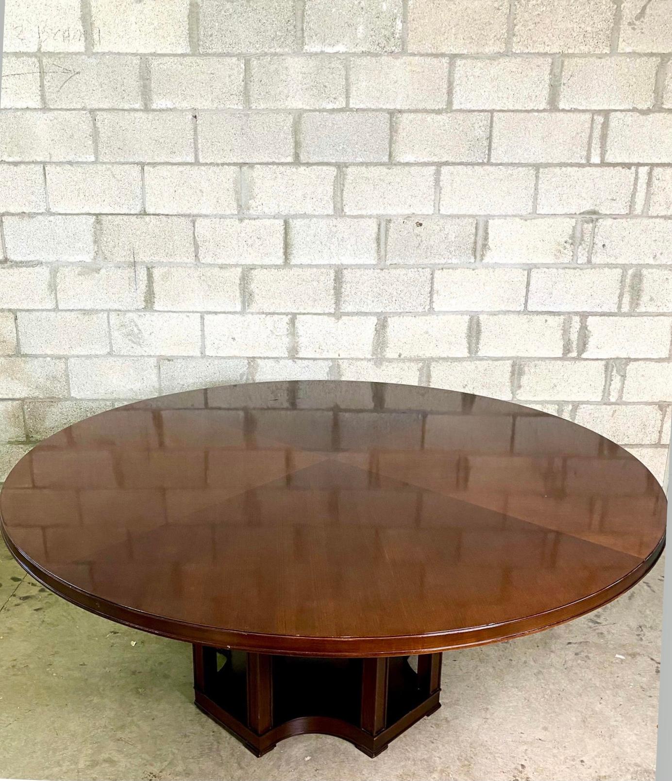 Regency Alexa Hampton for Hickory Chair Dining Table In Good Condition In west palm beach, FL