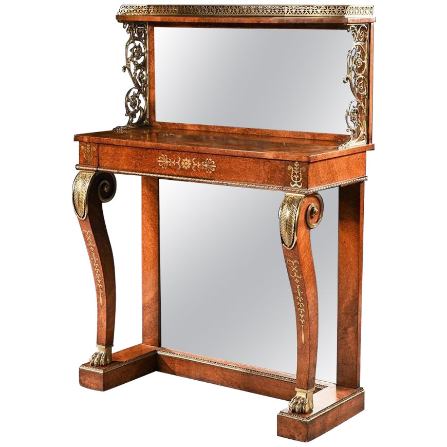 Tavolo da molo Regency in amboyna e ottone intarsiato con bronzo dorato in vendita