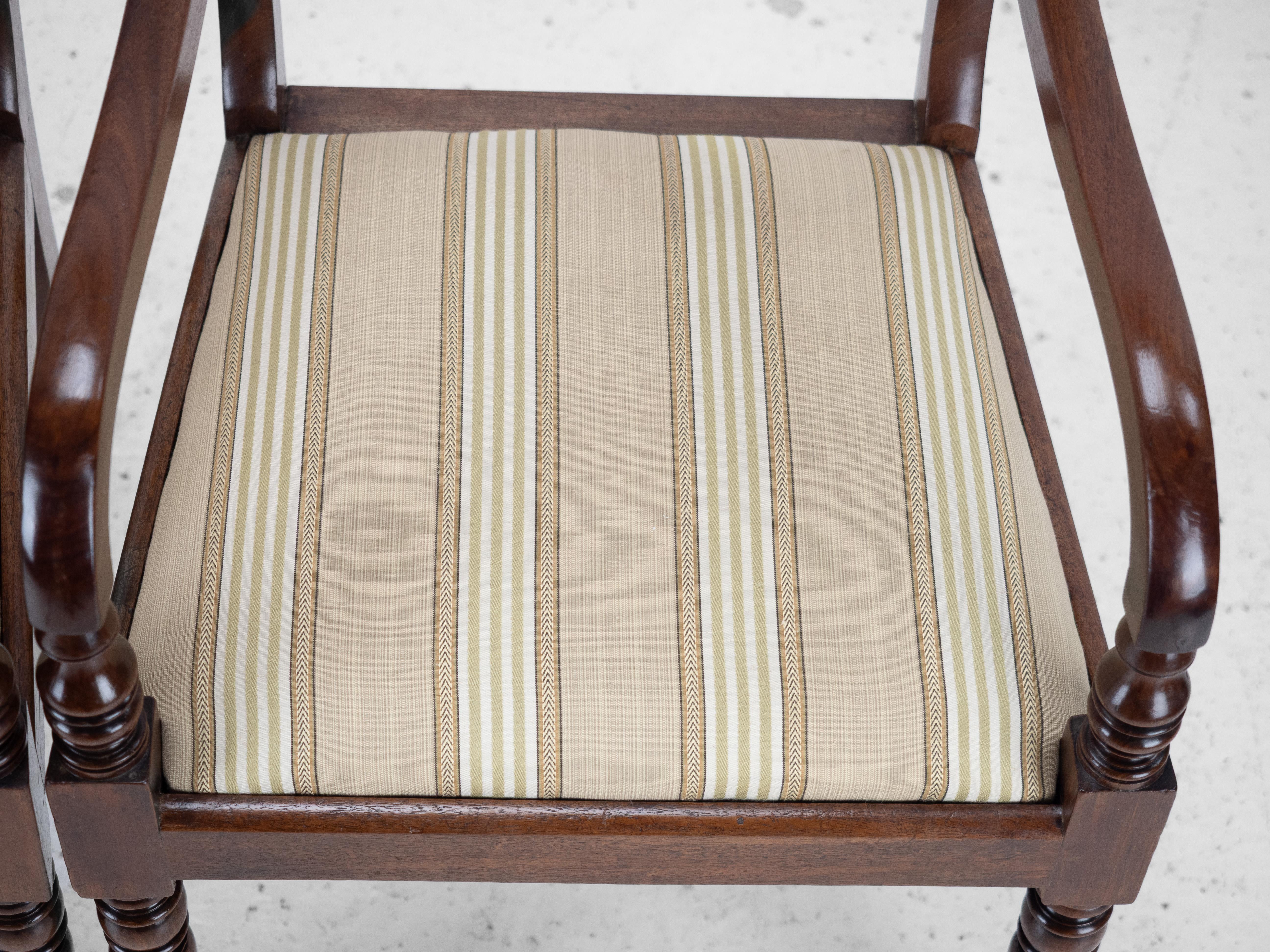 Regency Mahogany Pair of Elbow Chairs Carvers c.1820 (Georgian Dining Armchairs) For Sale 3