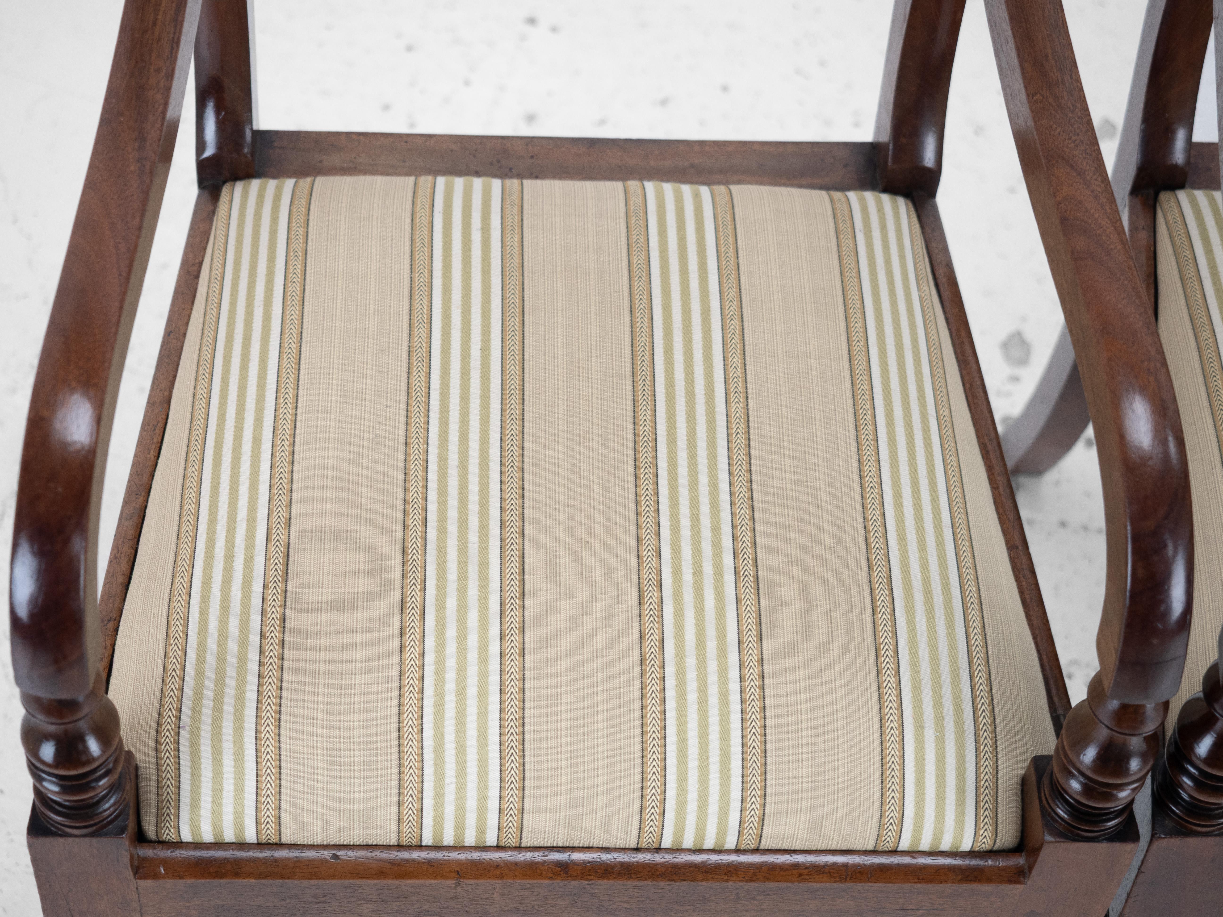 Regency Mahogany Pair of Elbow Chairs Carvers c.1820 (Georgian Dining Armchairs) For Sale 4