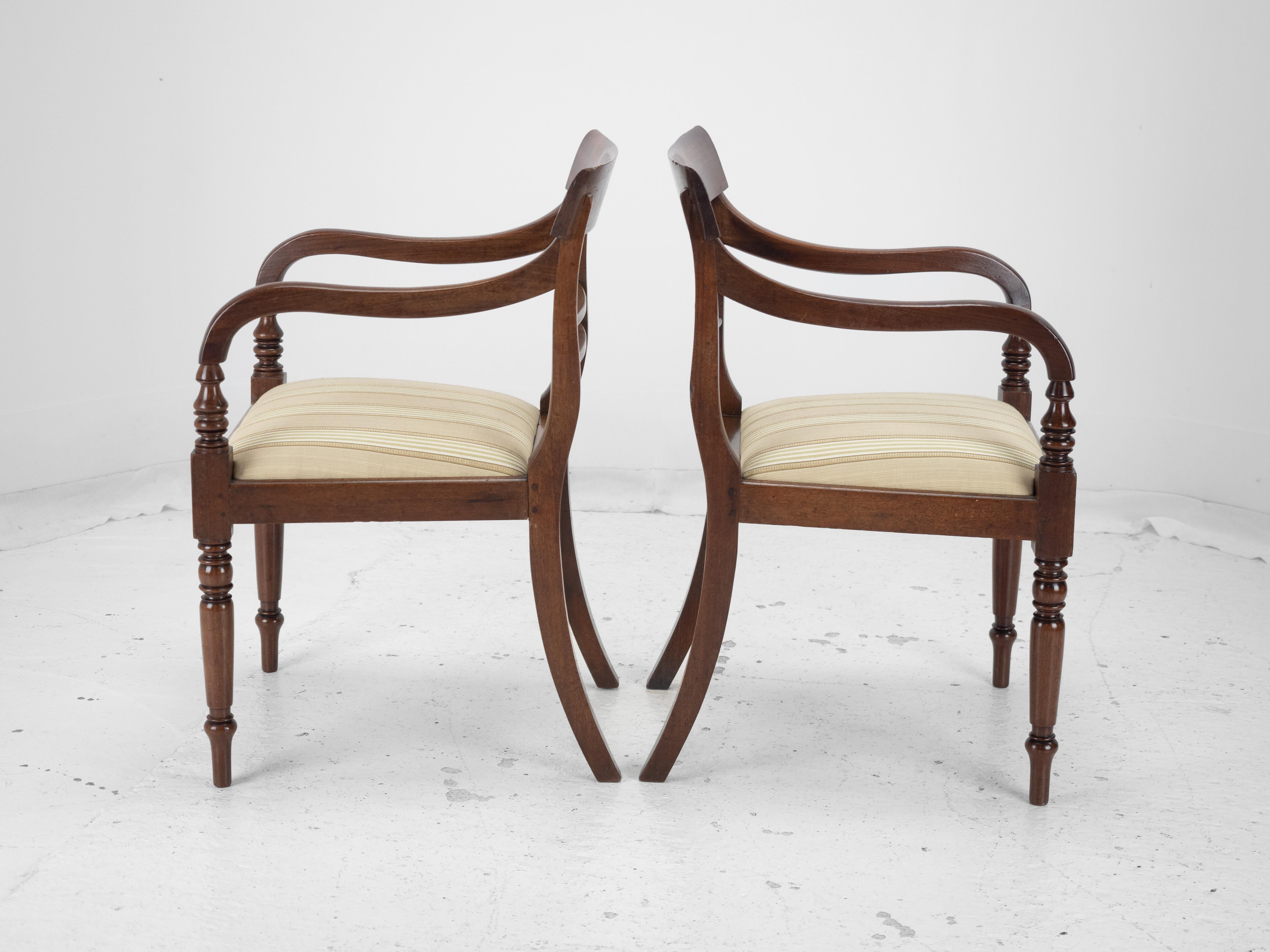 Regency Mahogany Pair of Elbow Chairs Carvers c.1820 (Georgian Dining Armchairs) For Sale 2