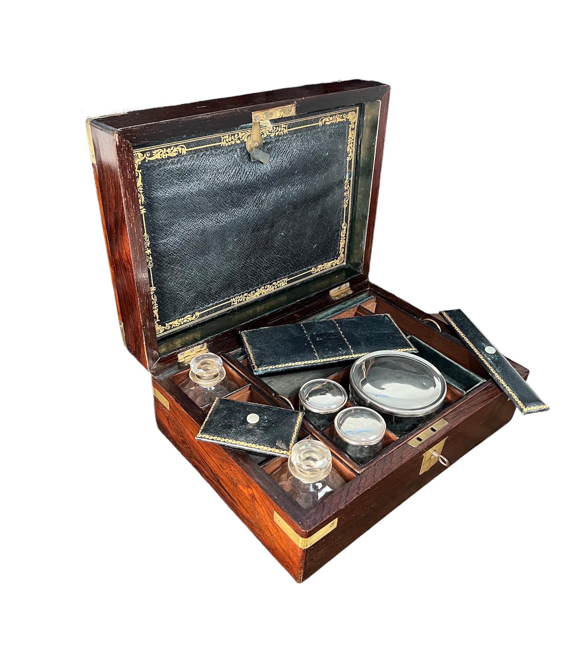 Regency Brass Bound Rosewood Fitted Traveling Dressing Box In Good Condition For Sale In New York, NY