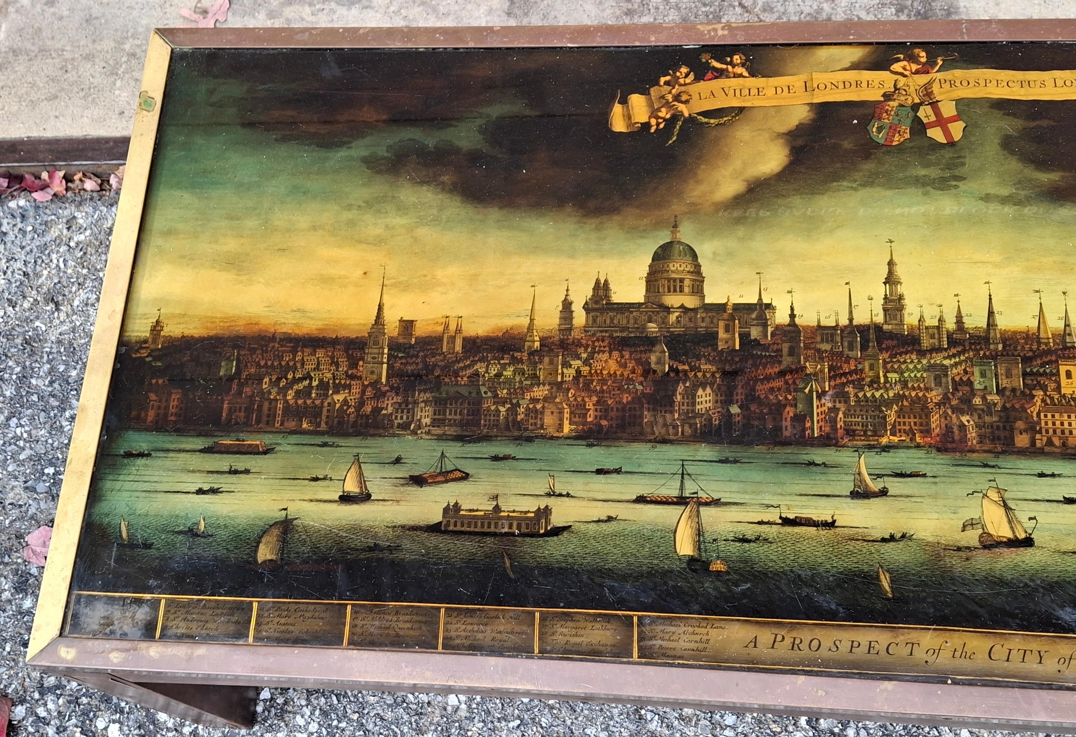 Table basse de style Régence en acajou incrusté de laiton, avec plan de Londres imprimé, Circa 1930 en vente 3