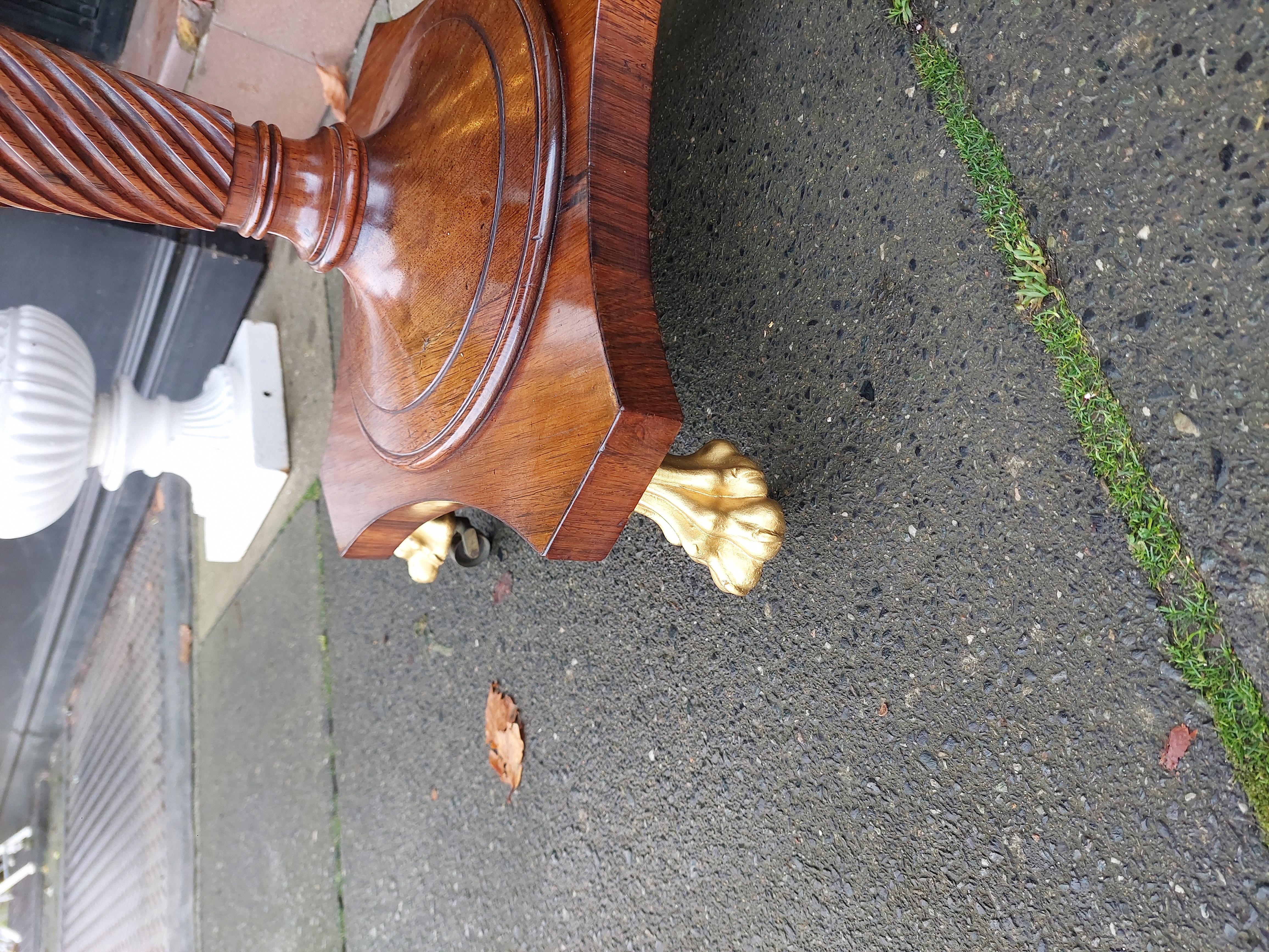 Table de travail en palissandre incrusté de laiton de style Régence Bon état - En vente à Altrincham, GB