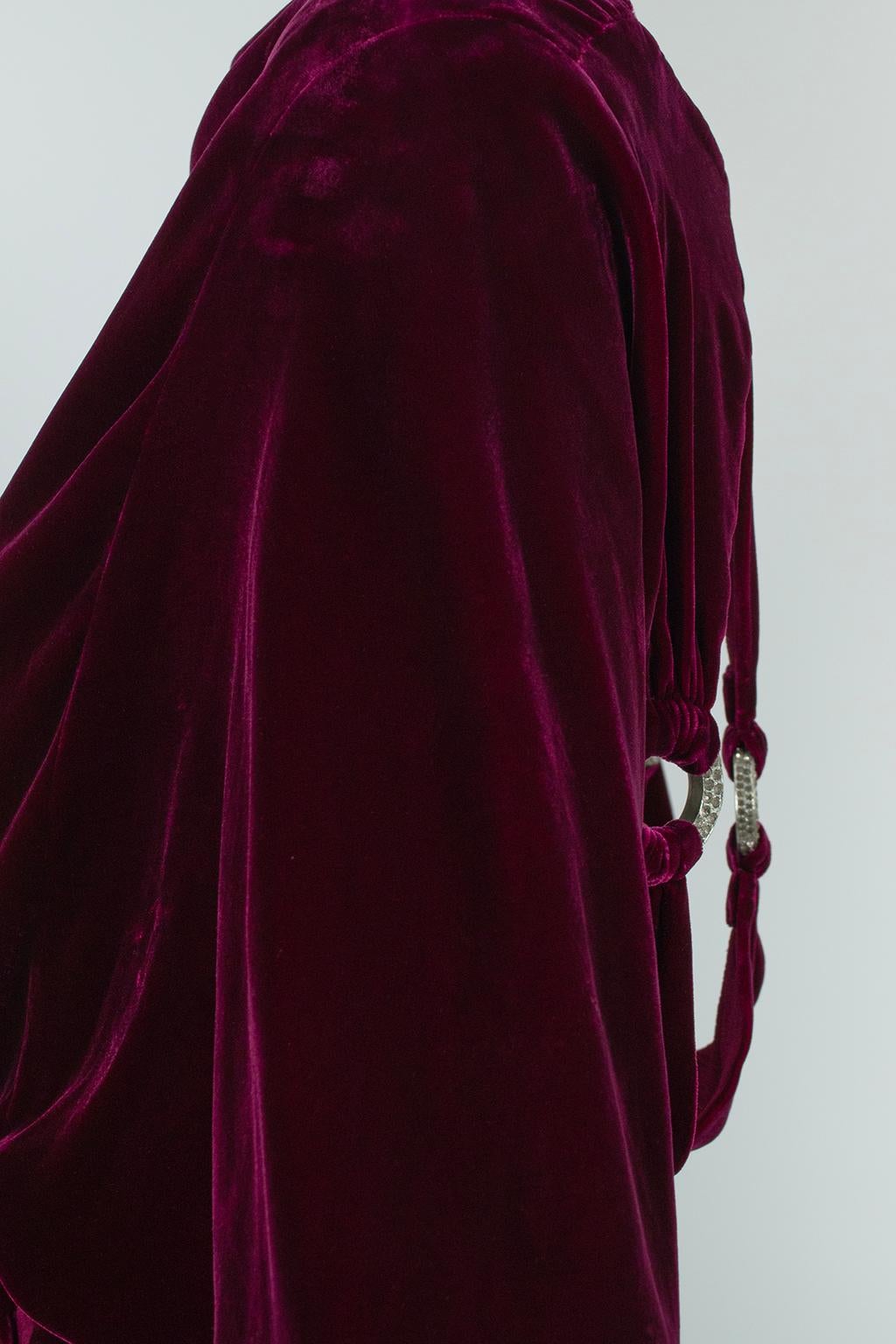 Regency Burgundy Silk Velvet Jeweled Cutout Back Bias Gown with Train – M, 1930s For Sale 6