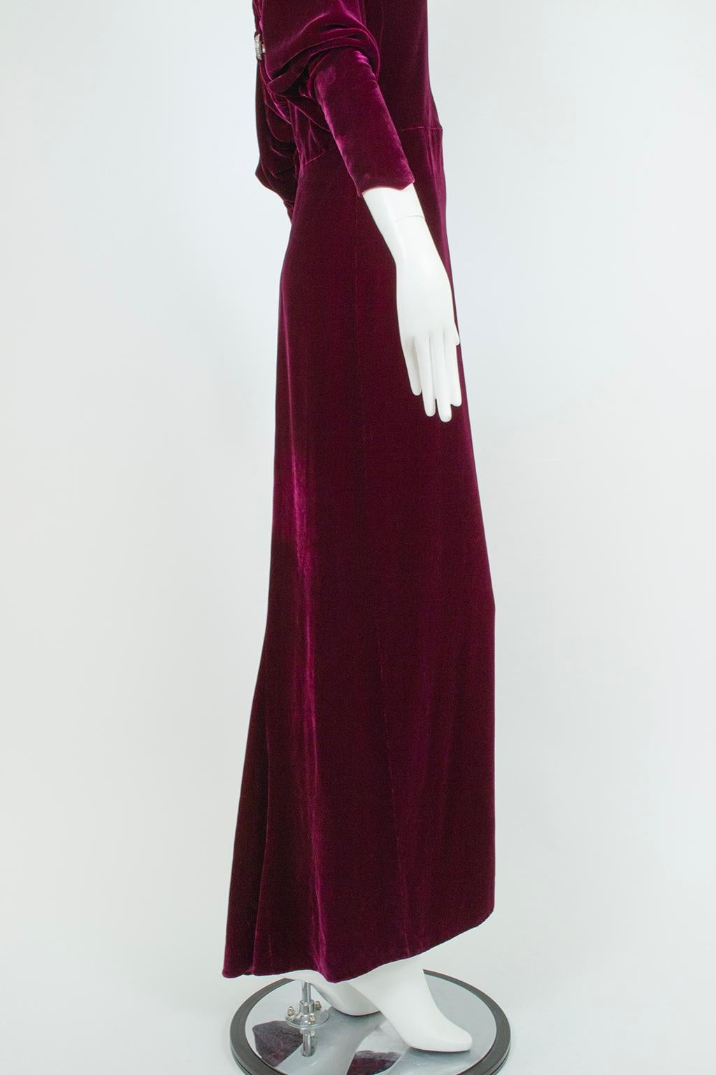 Regency Burgundy Silk Velvet Jeweled Cutout Back Bias Gown with Train – M, 1930s For Sale 9