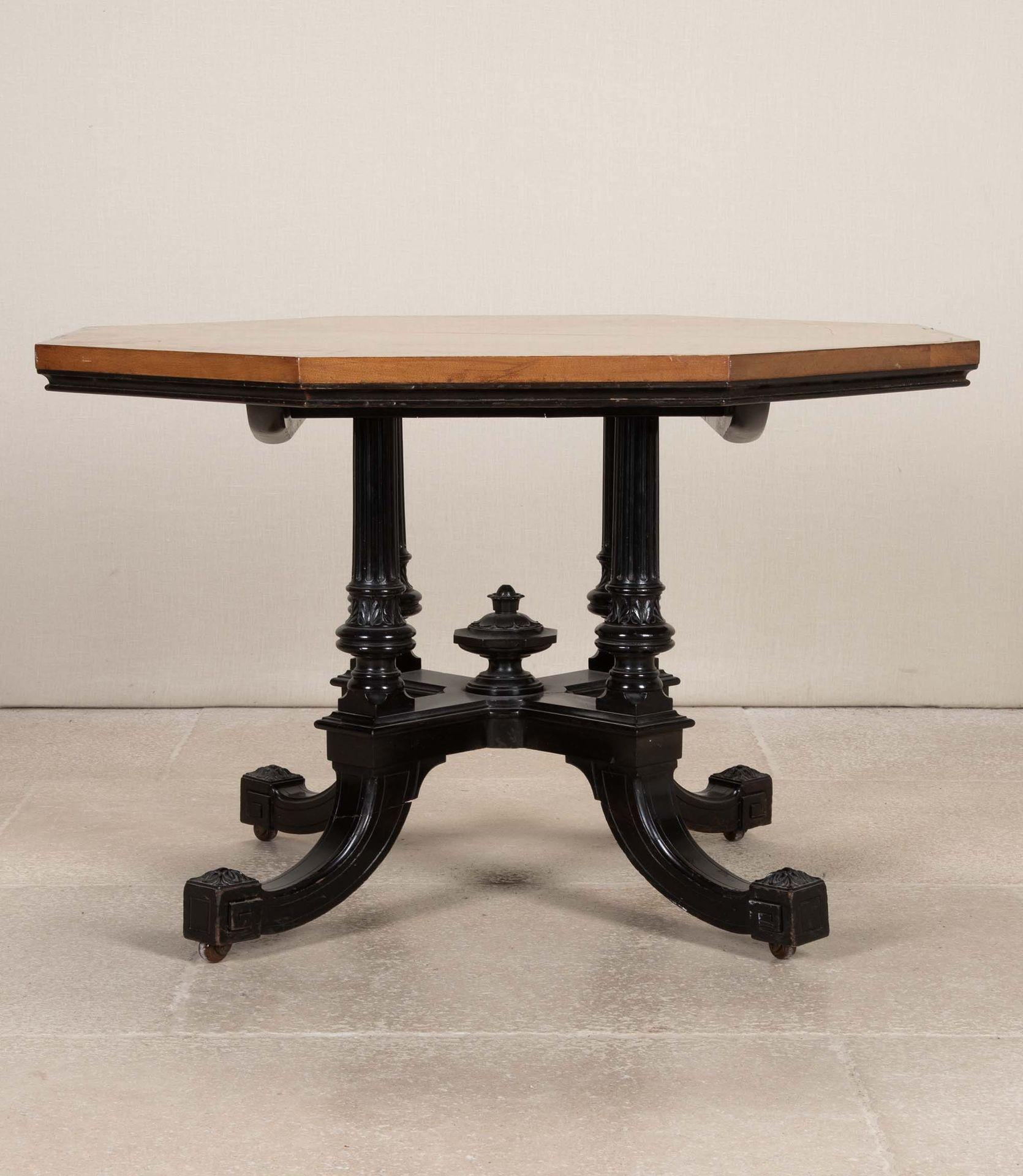 Regency Burr Oak Octaganol Segmented Occasional Table In Good Condition For Sale In Gloucestershire, GB