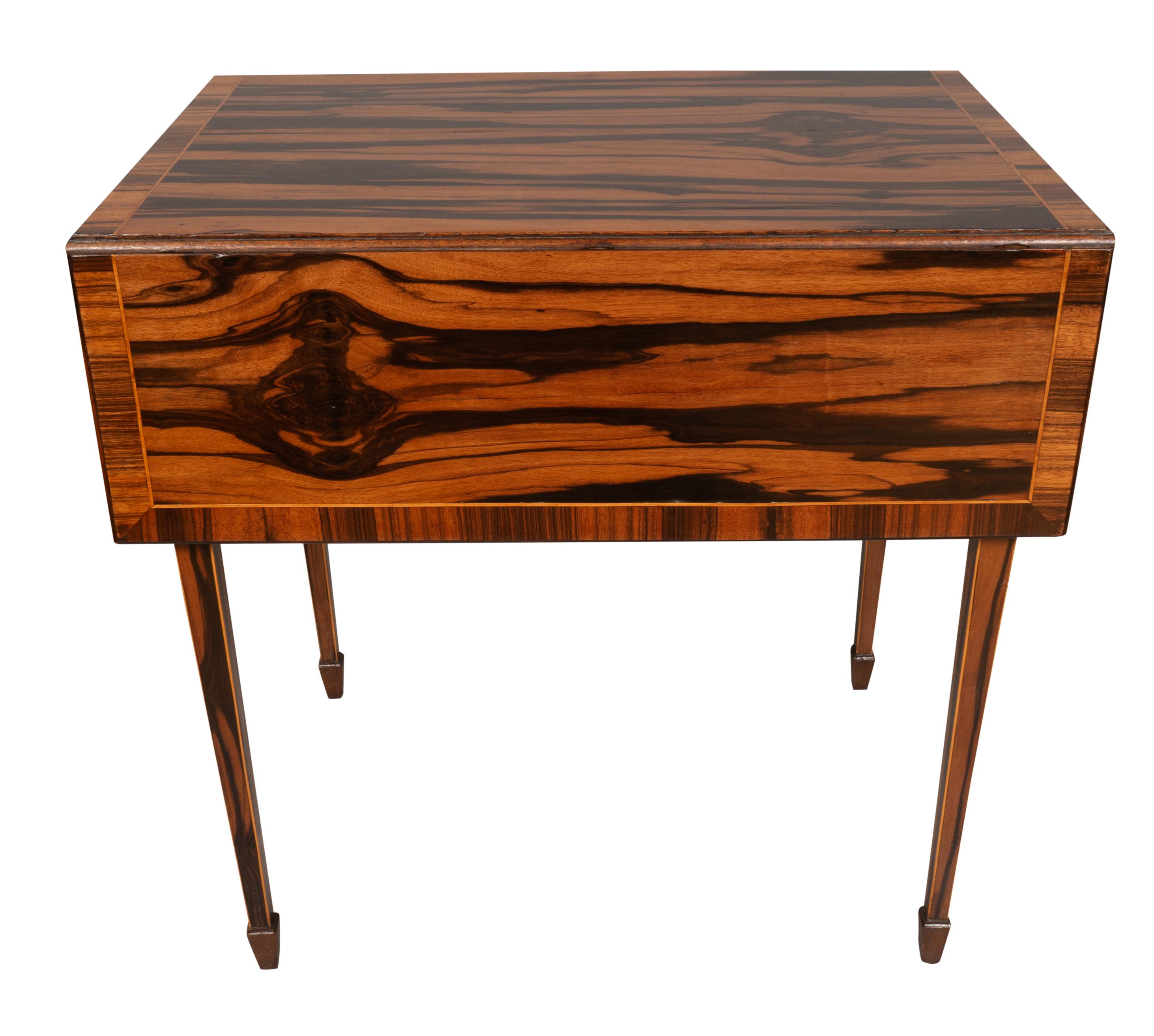 Mesa Regency Calamander Pembroke Ébano en venta