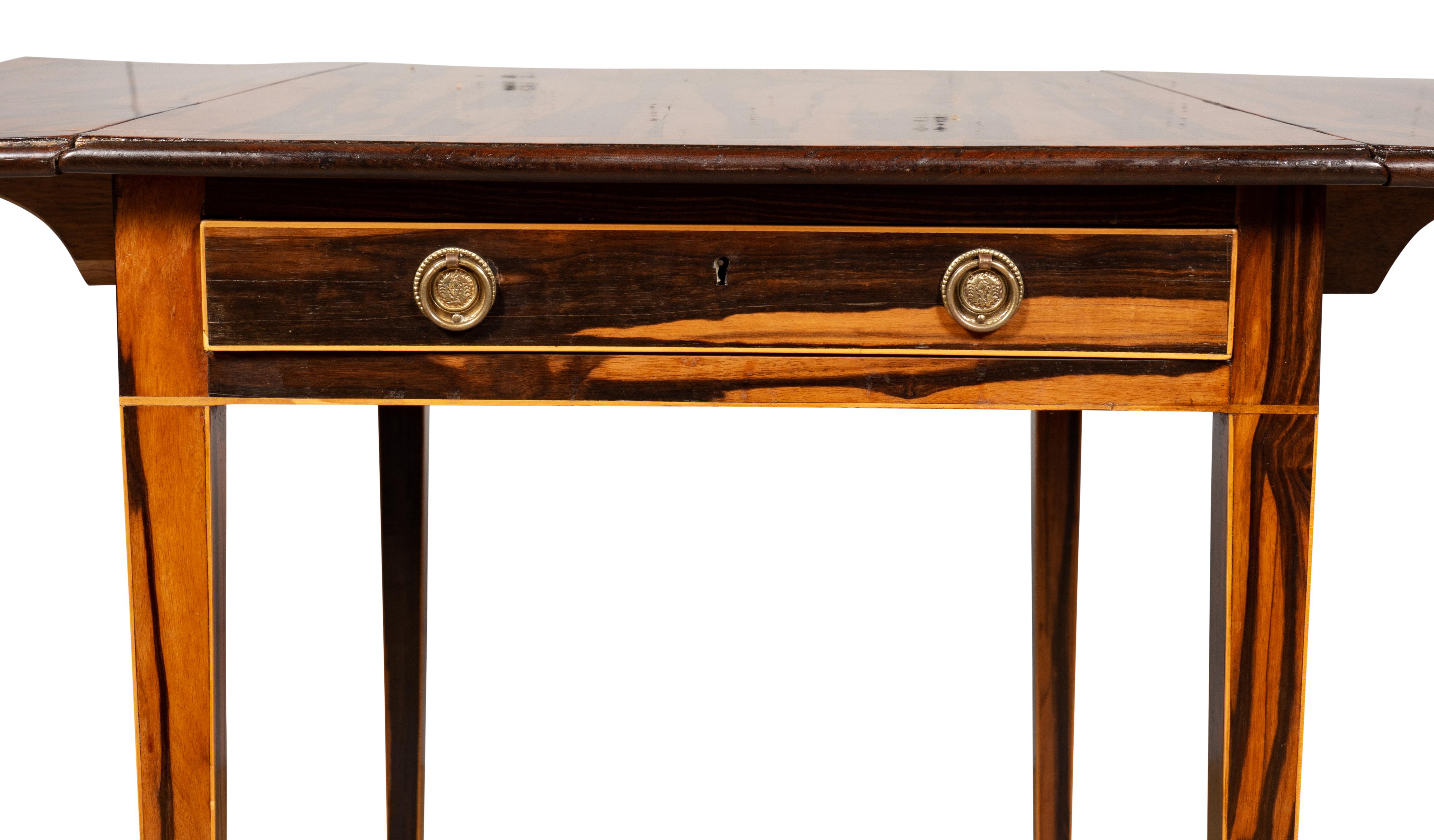 Mesa Regency Calamander Pembroke en venta 2