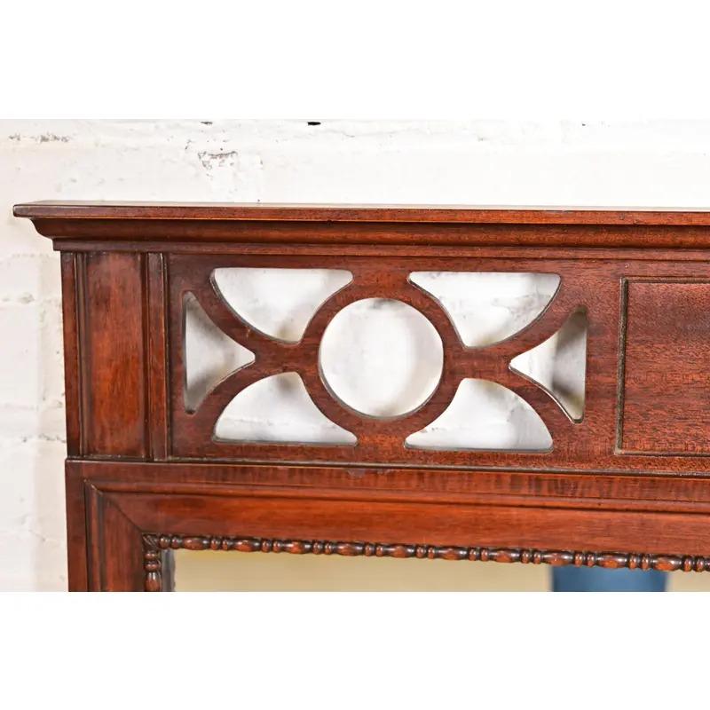 Regency Carved Mahogany Wall Mirror by West Michigan Furniture Co., Circa 1940s For Sale 2