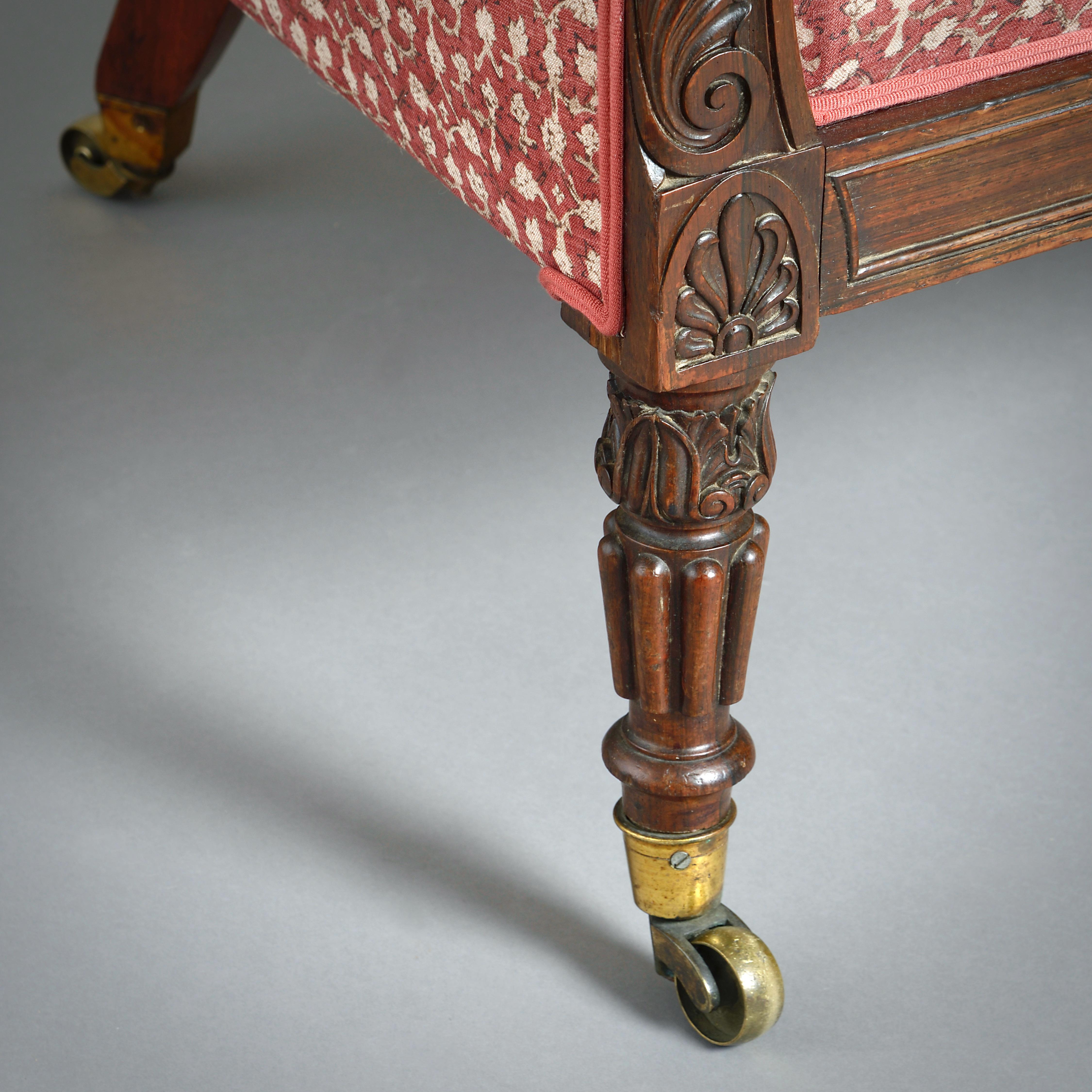 Fauteuil de bibliothèque en bois de rose sculpté de style Régence attribué à Gillows en vente 2