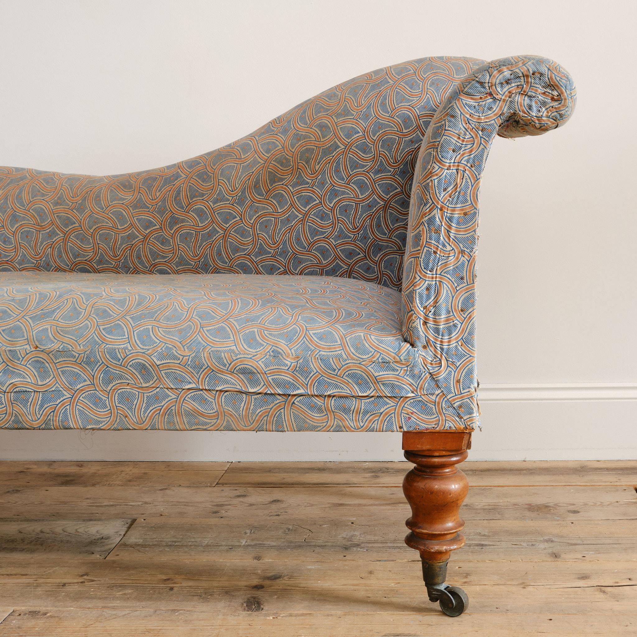 Regency Chaise Longue in Original Fabric 4