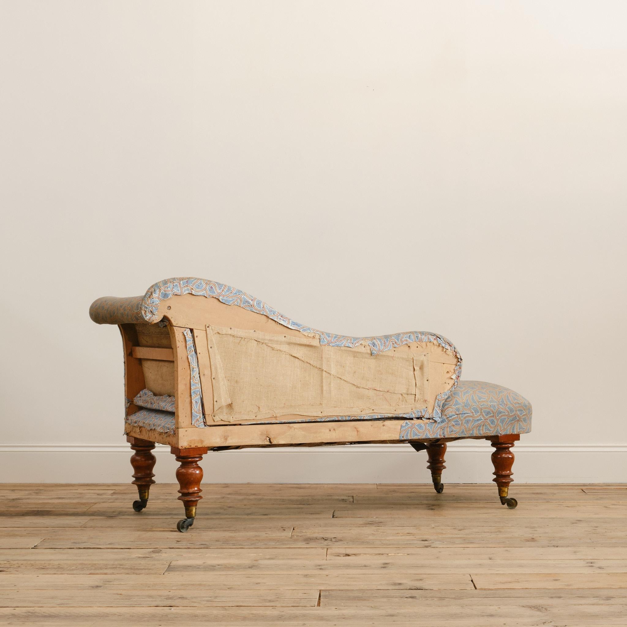 Regency Chaise Longue in Original Fabric 1