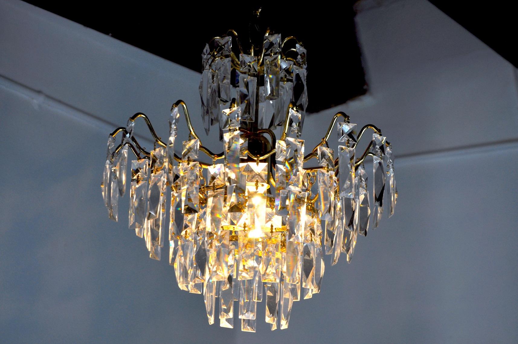 Late 20th Century Regency Chandelier, Cut Crystals, Spain, 1980 For Sale