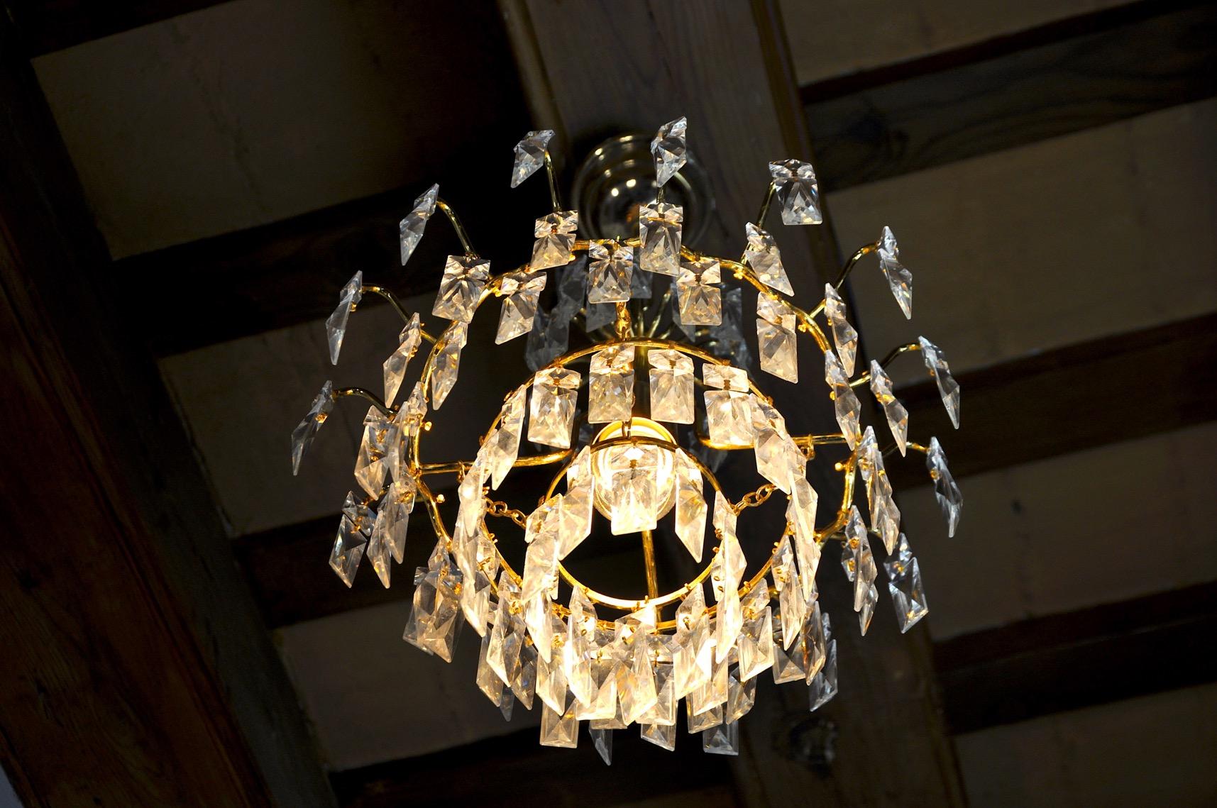 Cristallo Lampadario Regency, cristalli tagliati, Spagna, 1980 in vendita