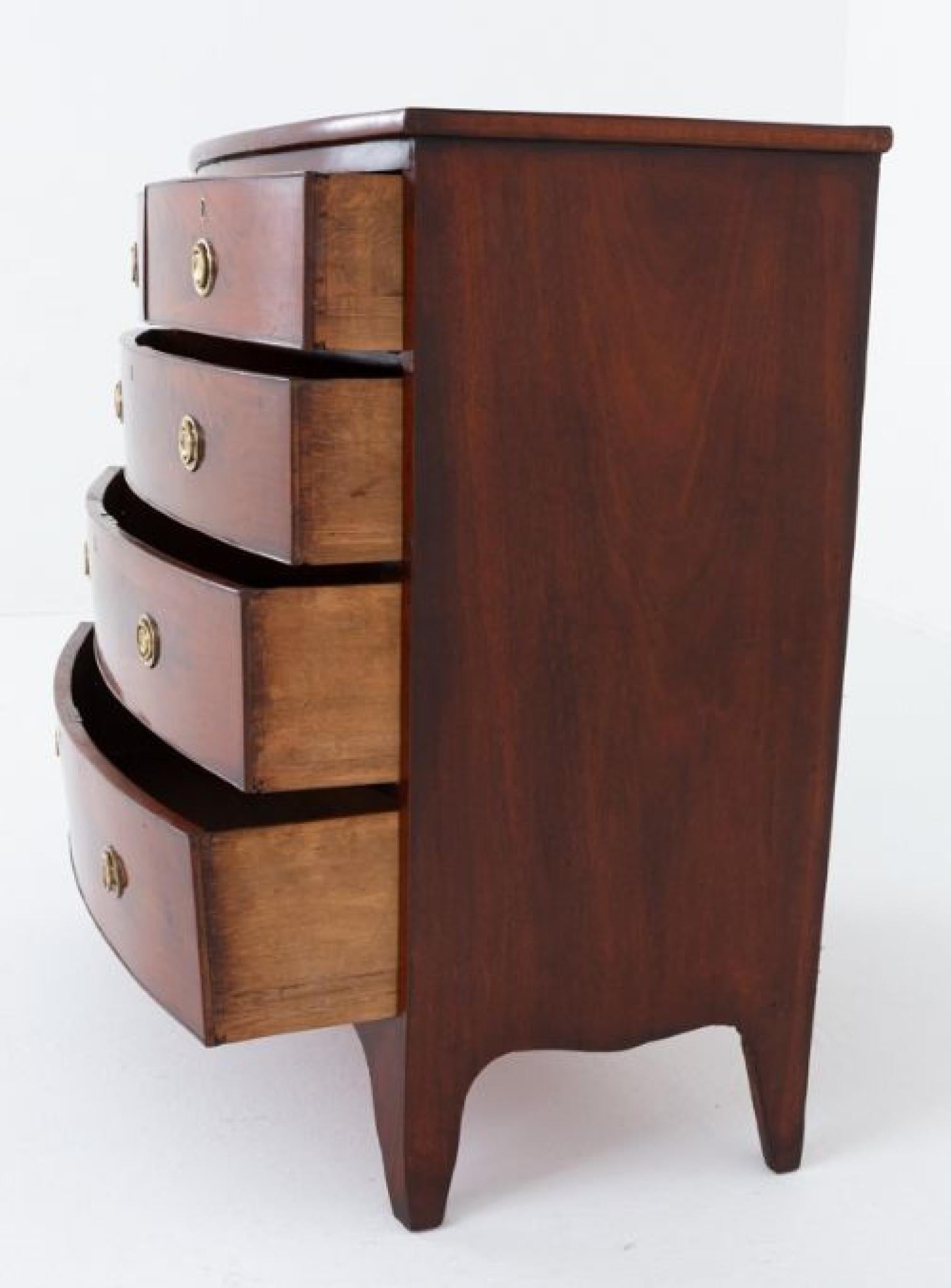 Cassettiera Regency in mogano Periodo Antico In condizioni buone in vendita a Potters Bar, GB