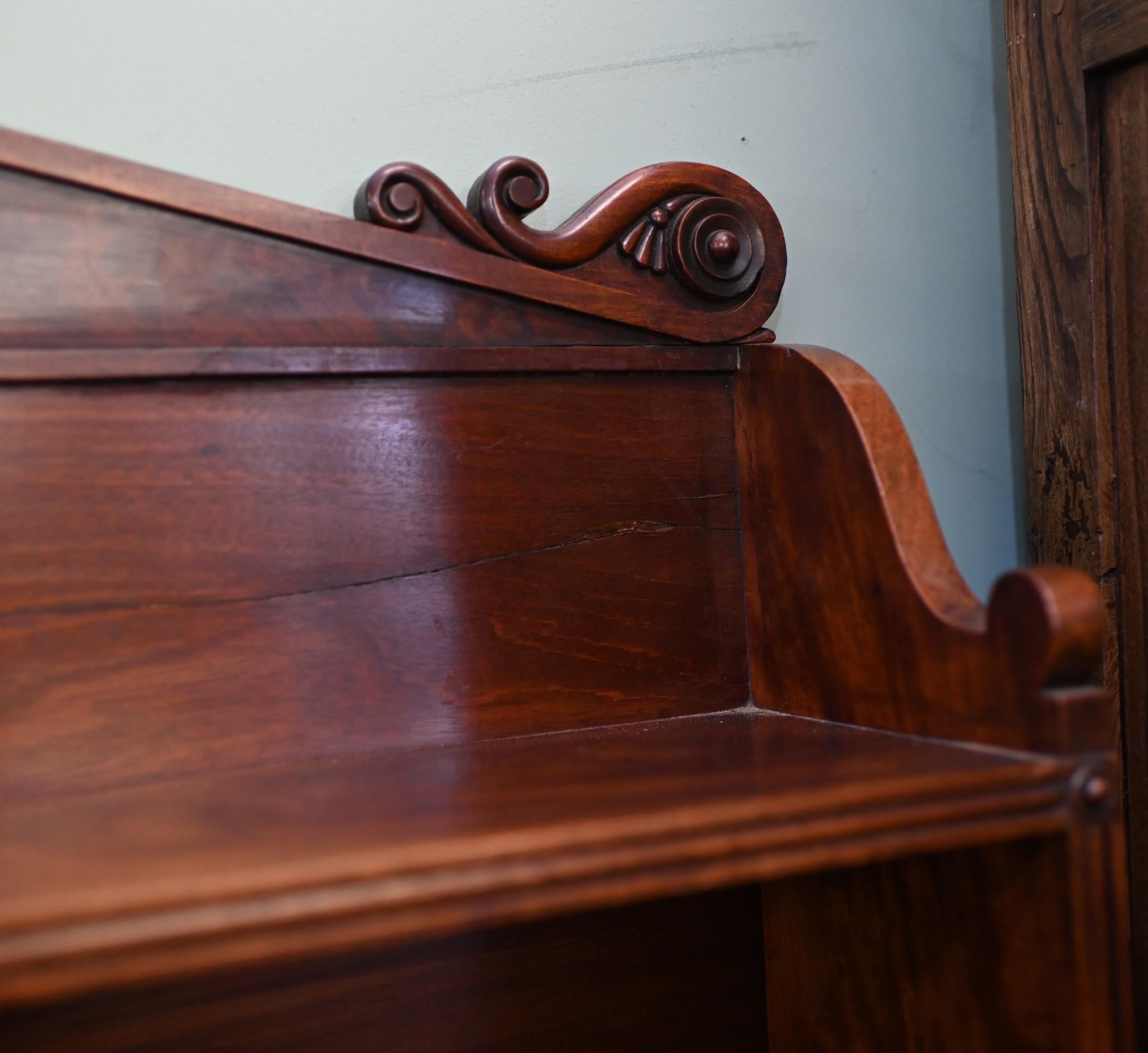 Libreria Chiffonier Regency Armadio in mogano in vendita 1