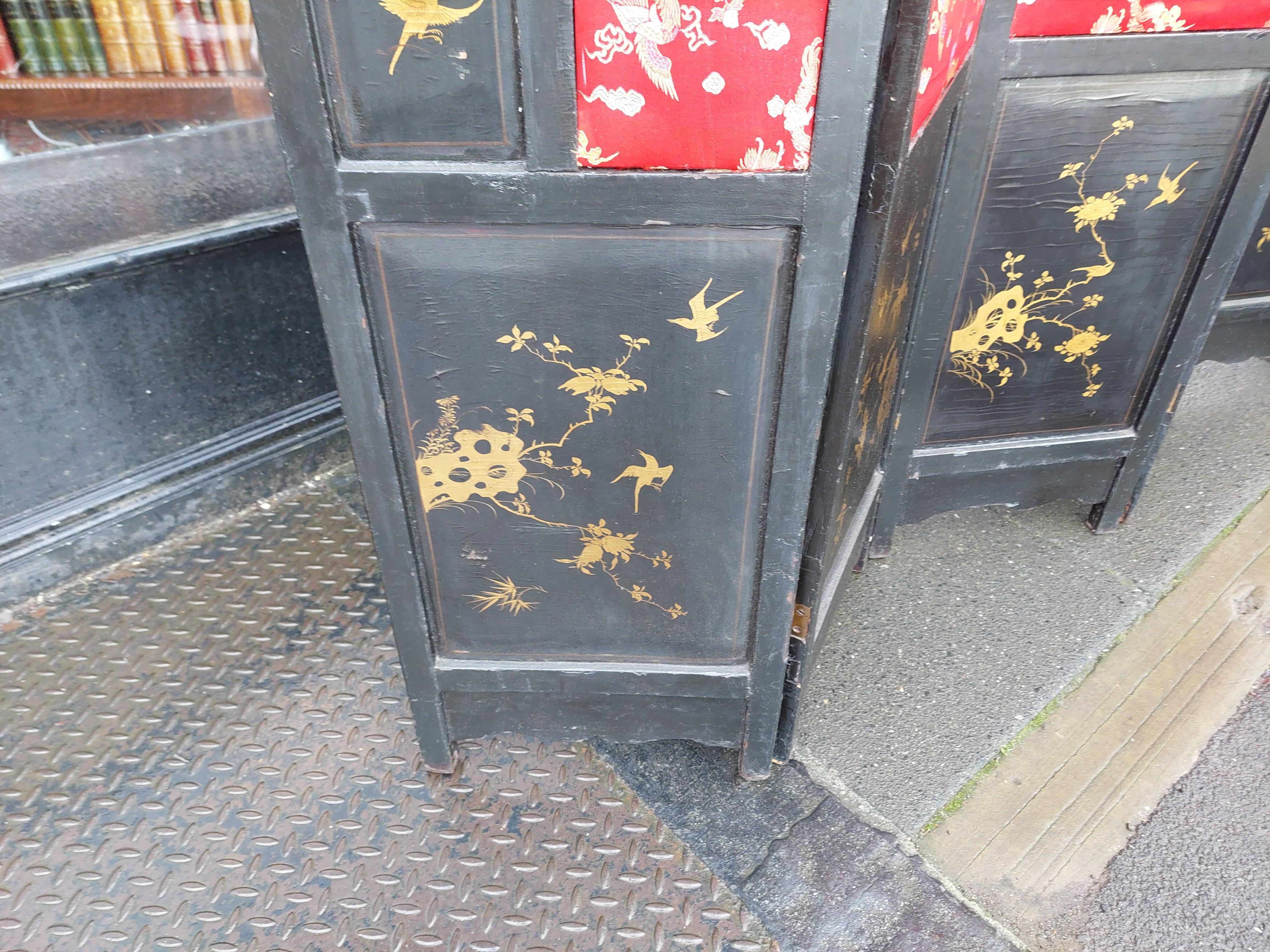 Regency Chinese Imported Lacquered 8 Fold Dressing Screen In Good Condition For Sale In Altrincham, GB