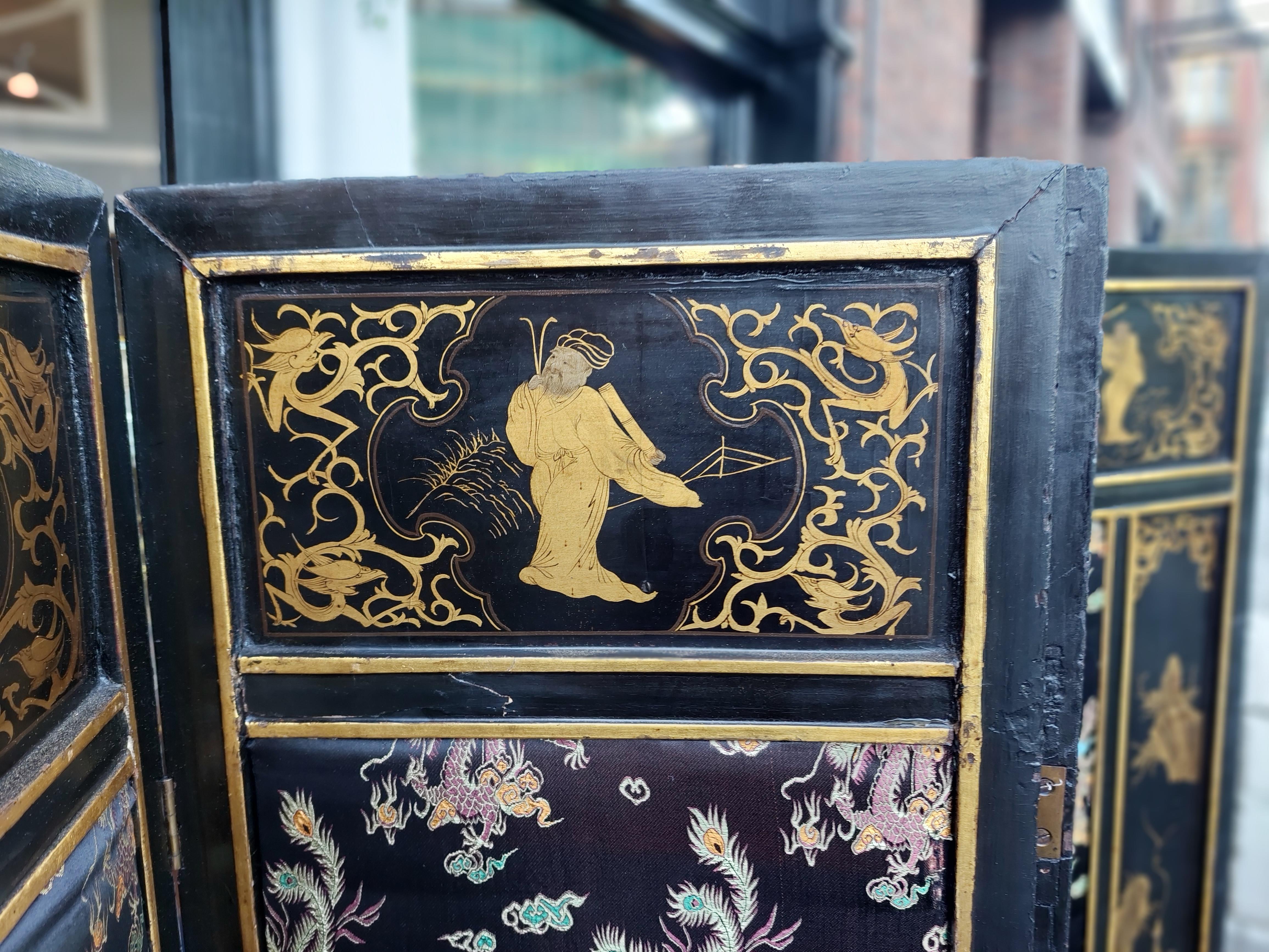 Silk Regency Chinese Imported Lacquered 8 Fold Dressing Screen For Sale
